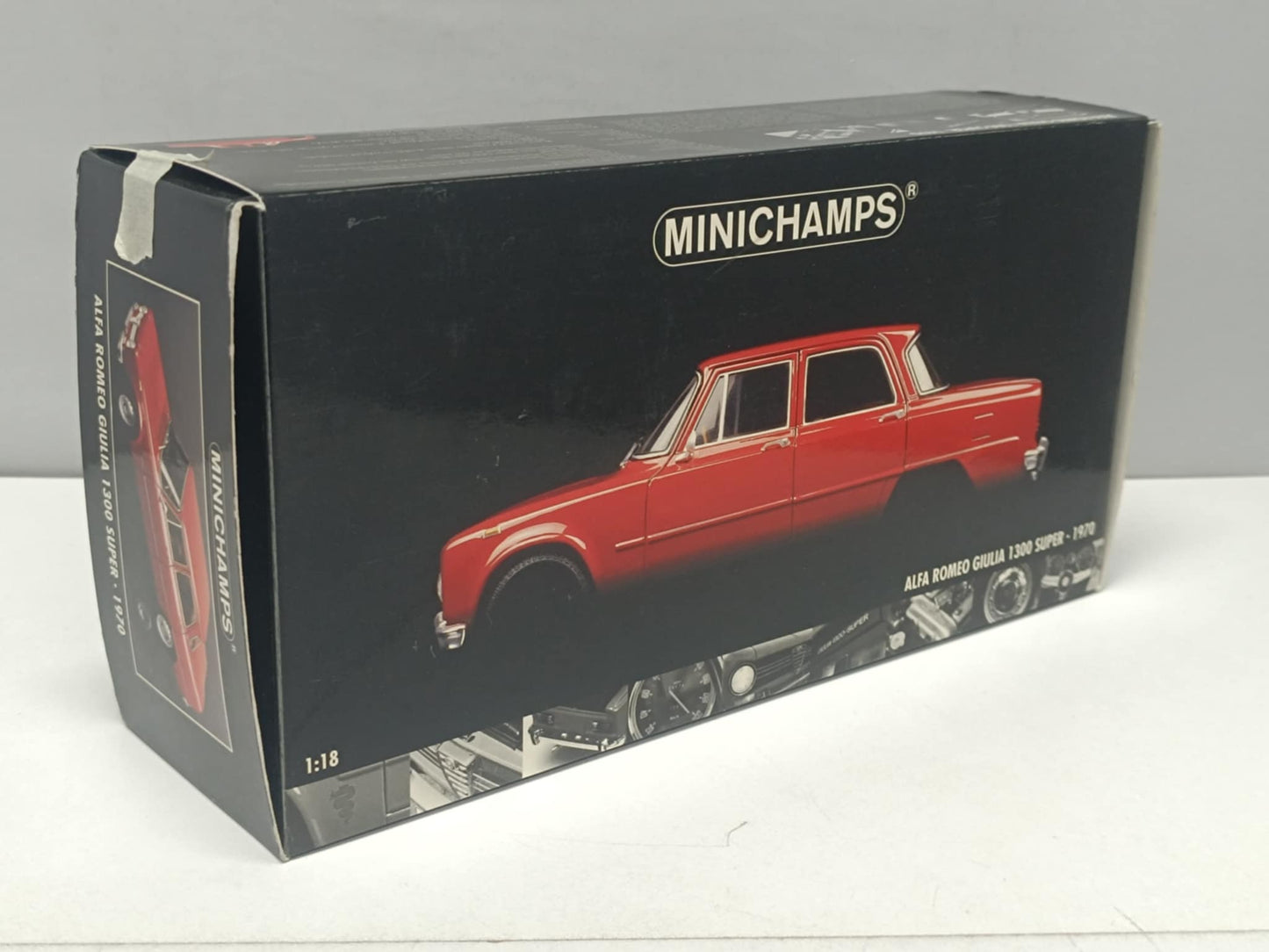 Alfa Romeo Giulia 1300 Super 1970 Red - Minichamps 1:18 Very Rare Usato + Box