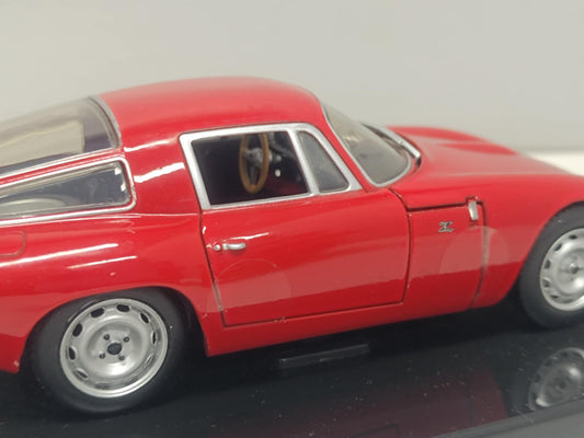 Alfa Romeo Giulia TZ 1963 Rosso Red Edicola 1:24 Usato + Base 1/24