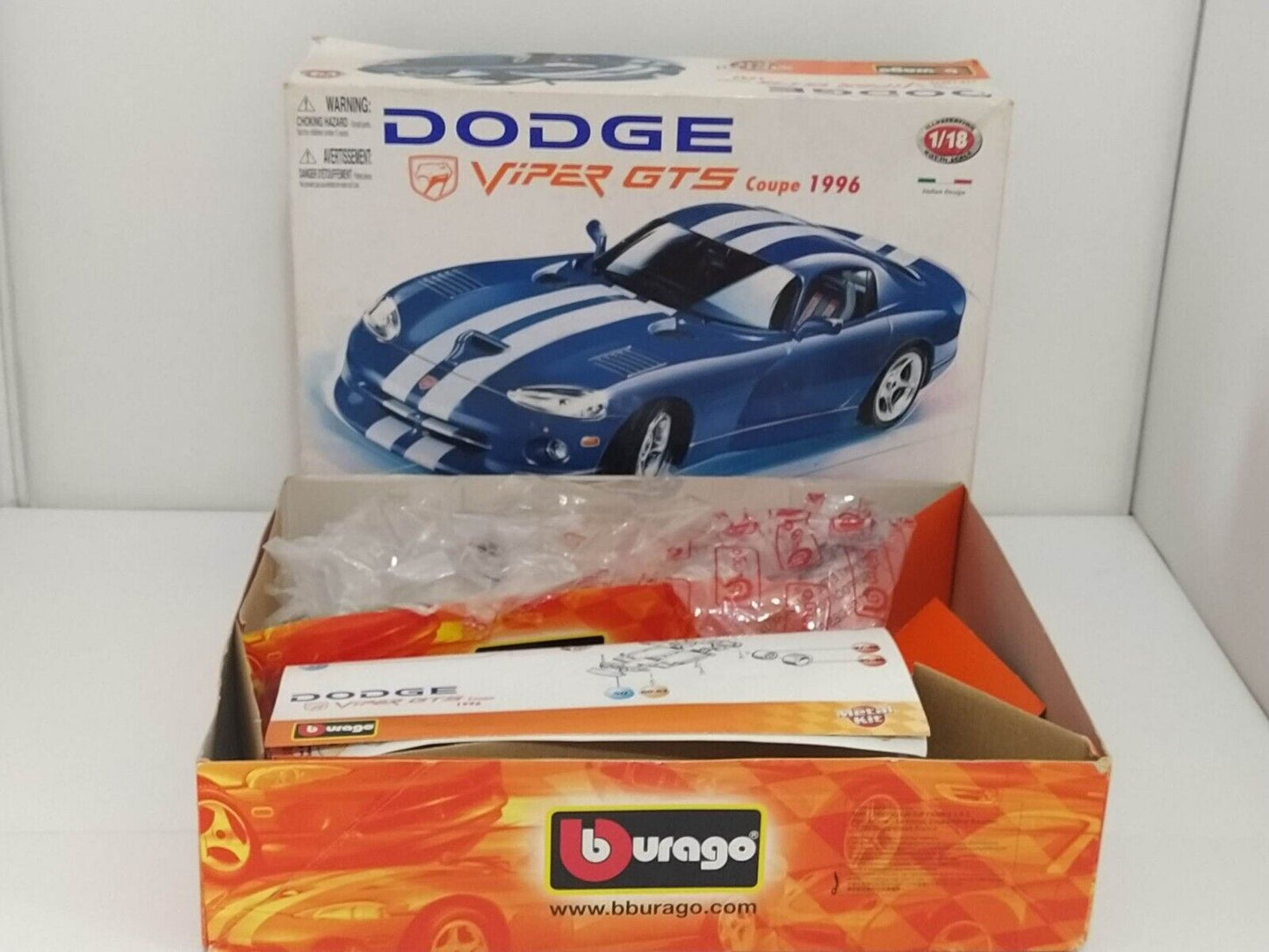 Box Kit Dodge Viper GTS 1996 - Burago 1:18 (Only Box)
