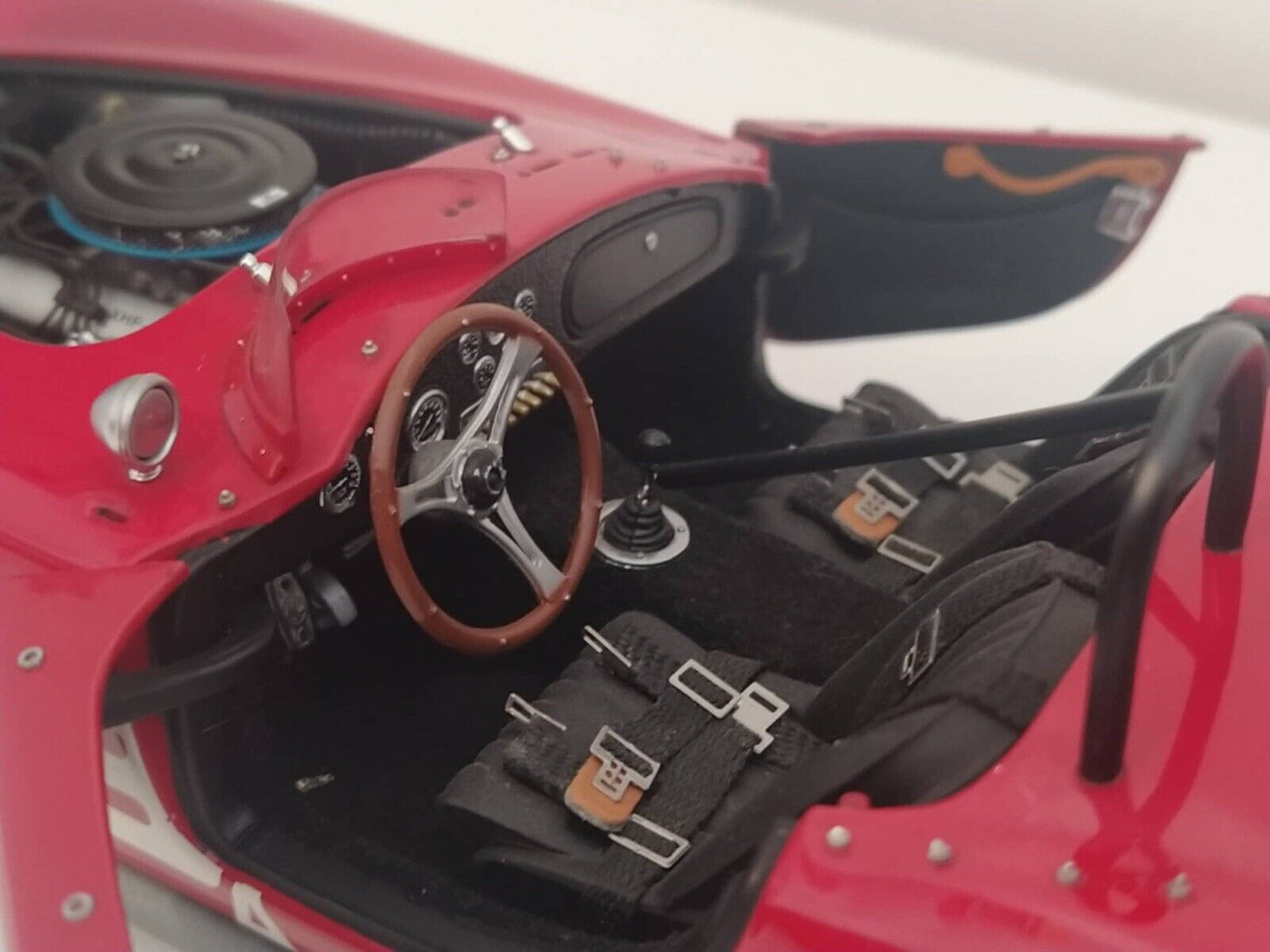 Shelby Cobra 260 #198 1963 - Exoto 1:18 - GM Shop