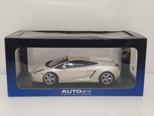 Lamborghini Gallardo (Ballon White) - Autoart 1:18