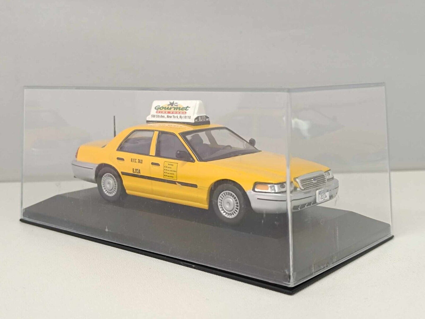 Ford Crown Victoria Taxi New York 1998 Edicola Taxi del Mondo 1/43 Usato + Teca