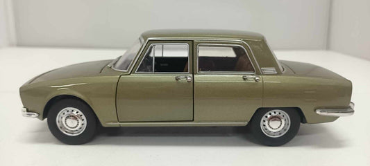 Alfa Romeo 1750 Berlina 1978 Verde Metallizzato Edicola Leo Models 1:24 Usato