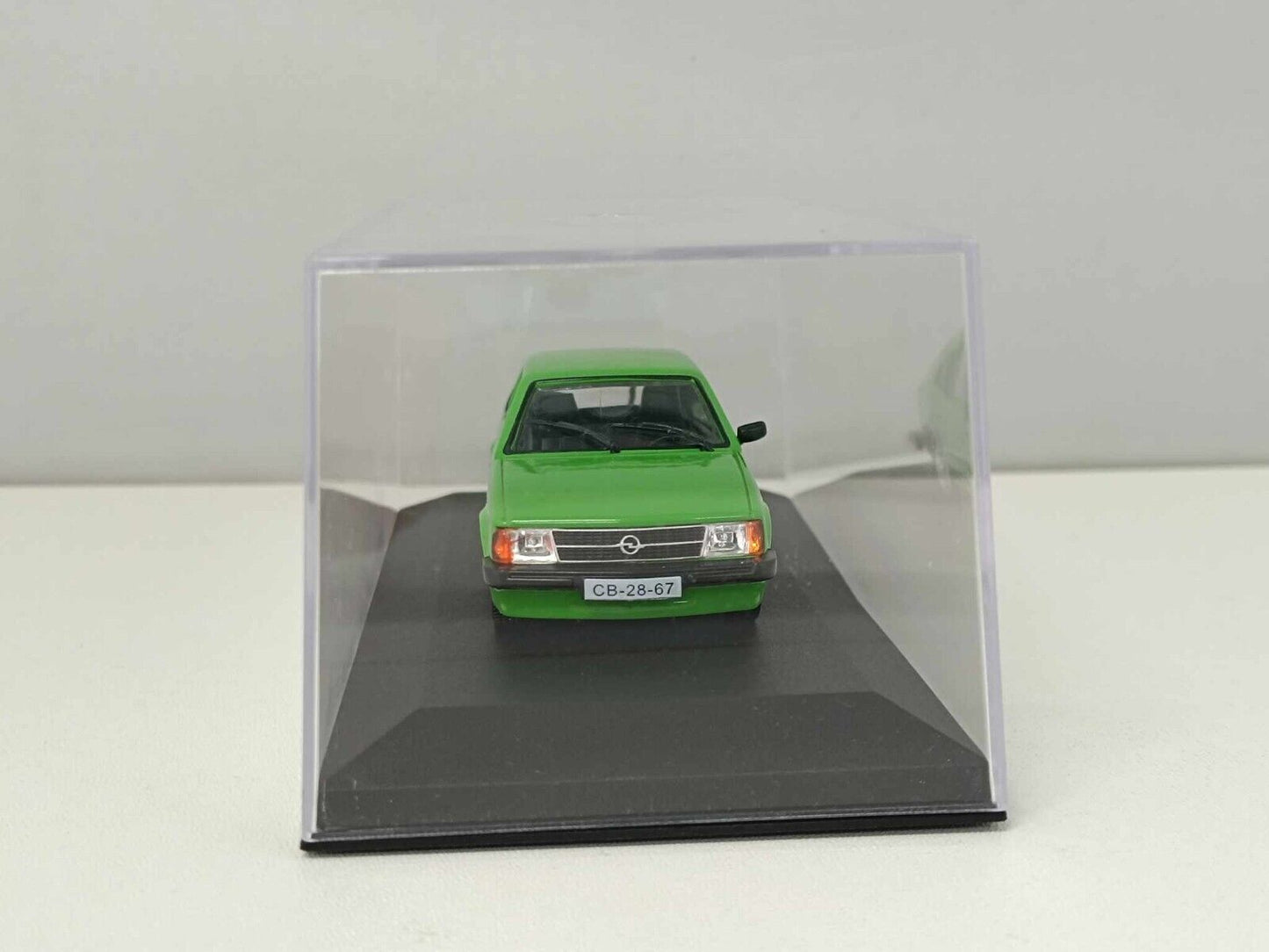 Opel Kadett D 1.3 1983 Edicola 1/43 Verde Usato + Teca + Basetta GM Shop