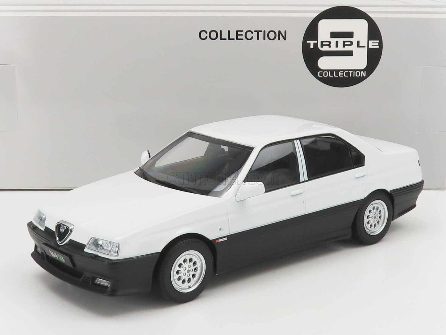 Alfa Romeo 164 Q4 1994 Triple 9 1:18 Bianco White