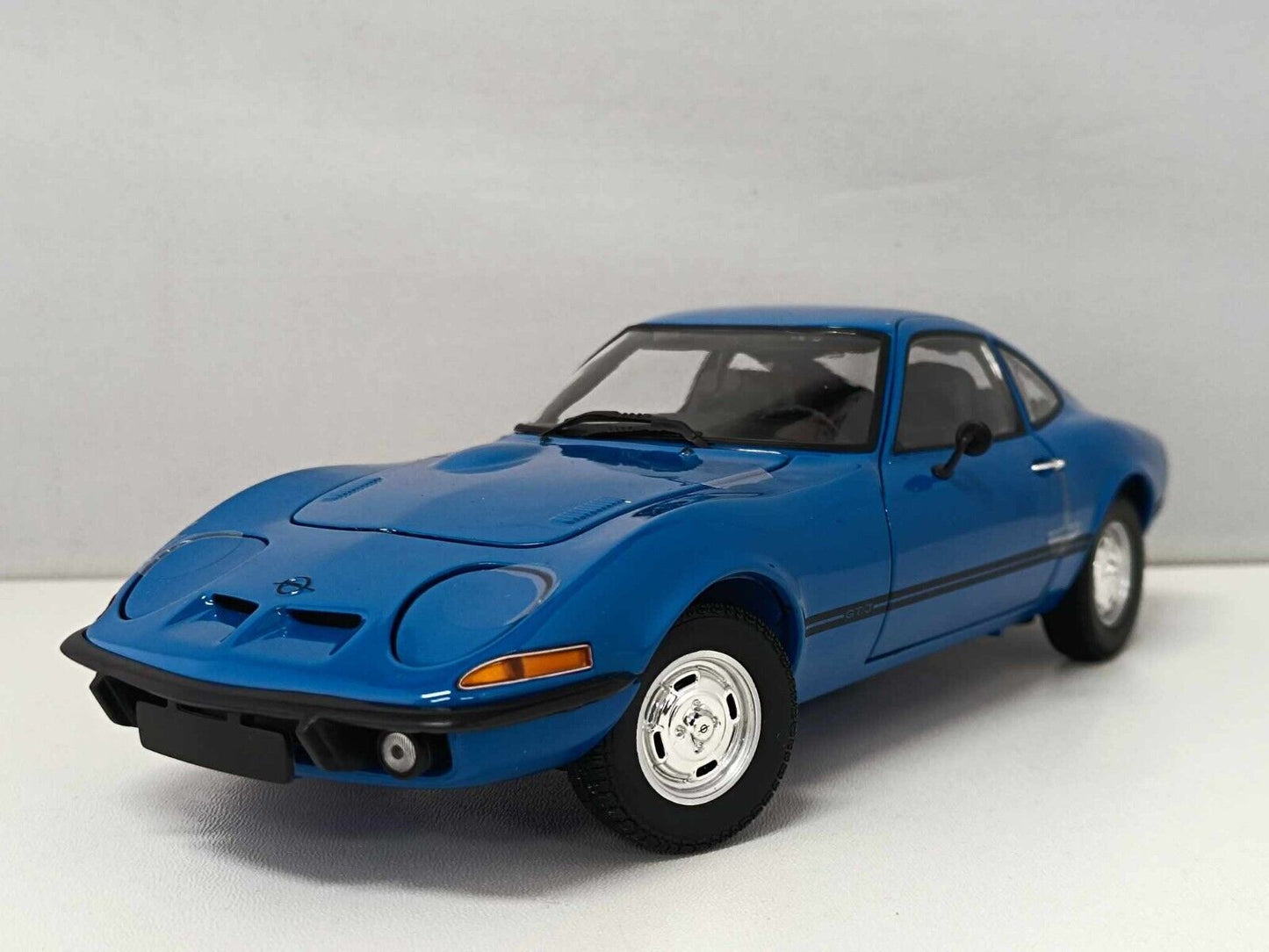 Opel GT/J 1970 Minichamps 1/18 Blu Usato + Box GM Shop