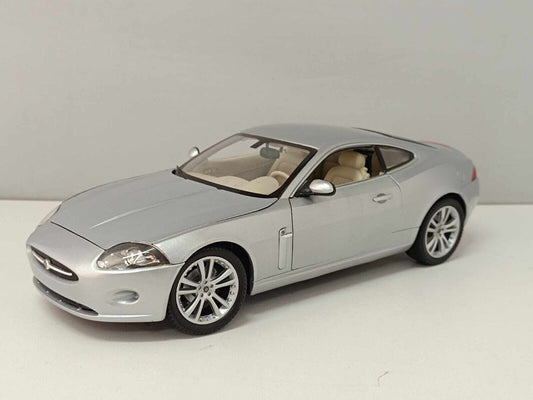 Jaguar XK Coupe 2006 Silver Welly 1/18 Usato Rara Very Rare Diecast GM Shop