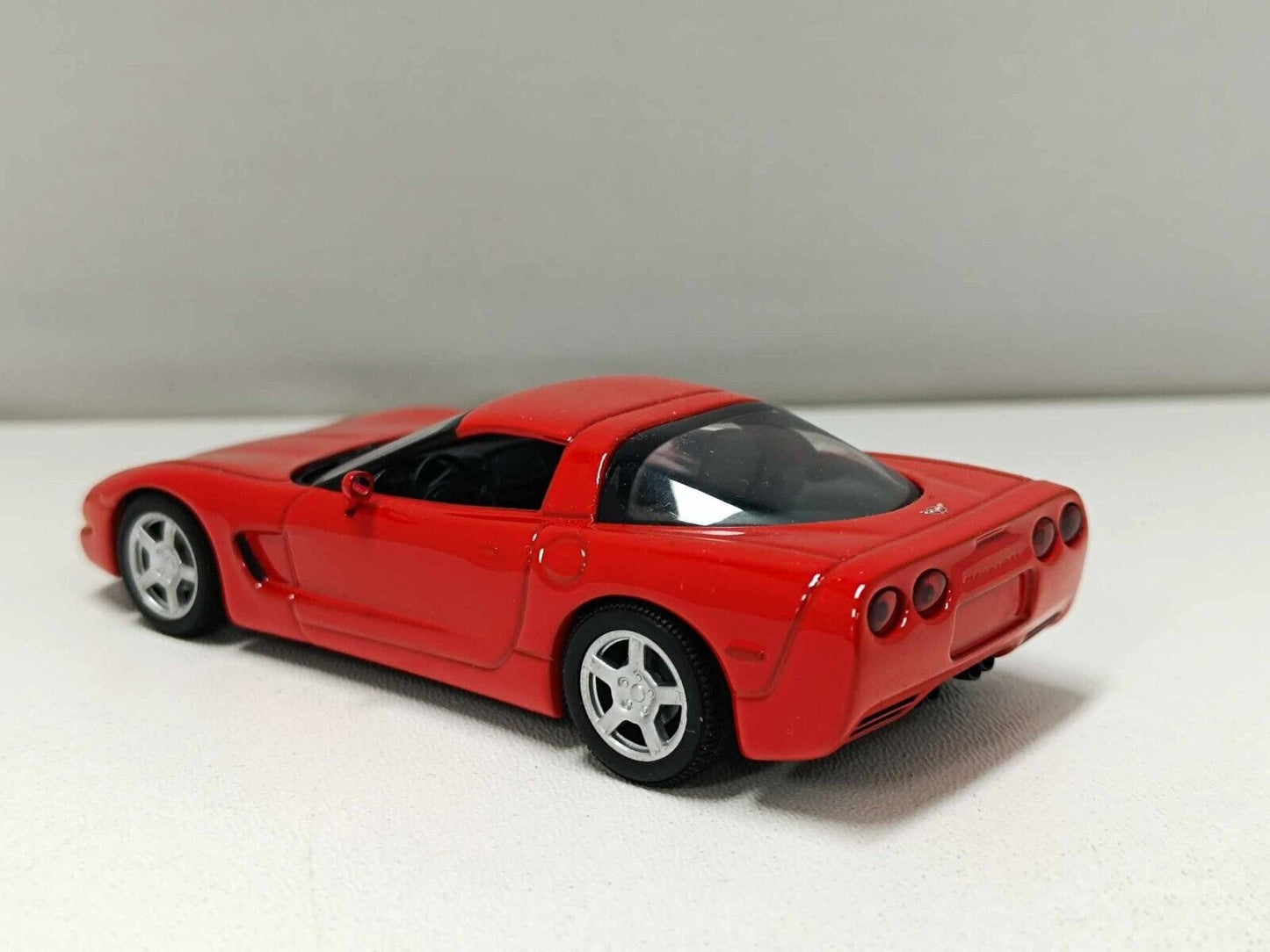Chevrolet Corvette 1997 Red Rosso - Minichamps 1:43 Usato + Teca