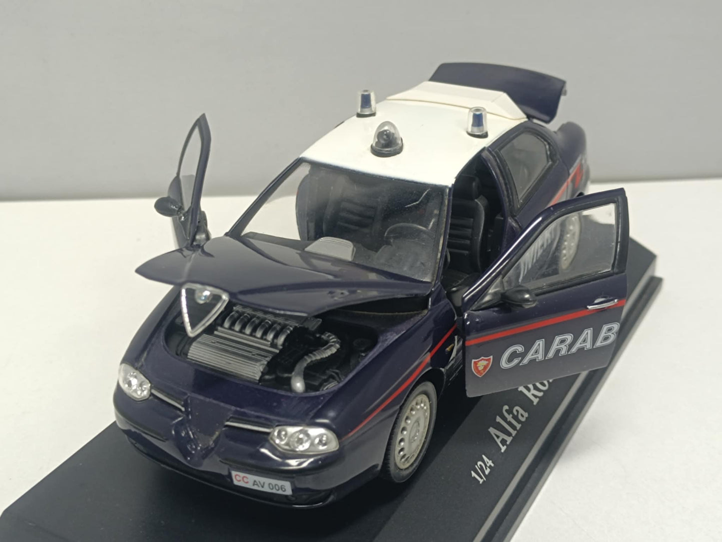 Alfa Romeo 156 Carabinieri Police 1998 Cararama Hongwell 1:24 Usato + Basetta