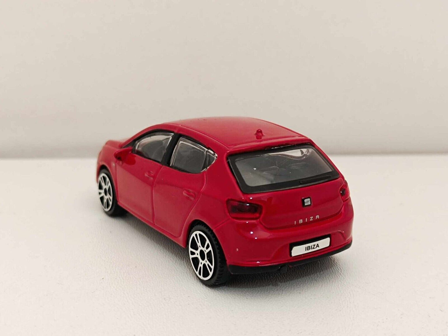Seat Ibiza 5 Porte 2011 Burago 1:43 Rosso GM Shop