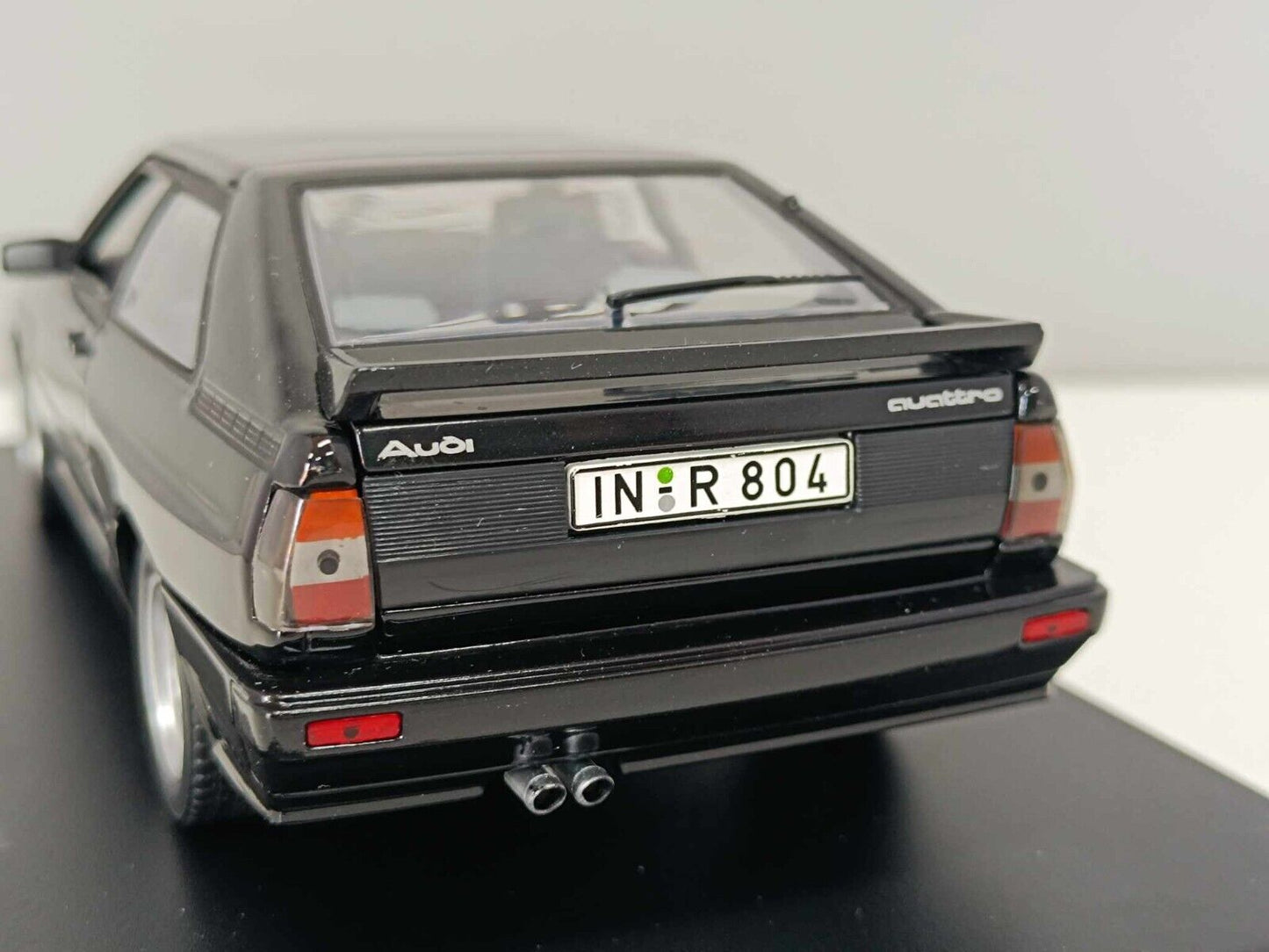 Audi Quattro 2.li Turbo 4 Nero Black 1986 Edicola Leo Models 1:24 Usato + Teca