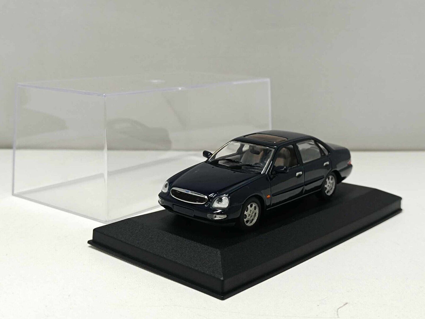 Ford Scorpio Saloon 1995 Blue Navy - Minichamps 1:43 Usato Teca