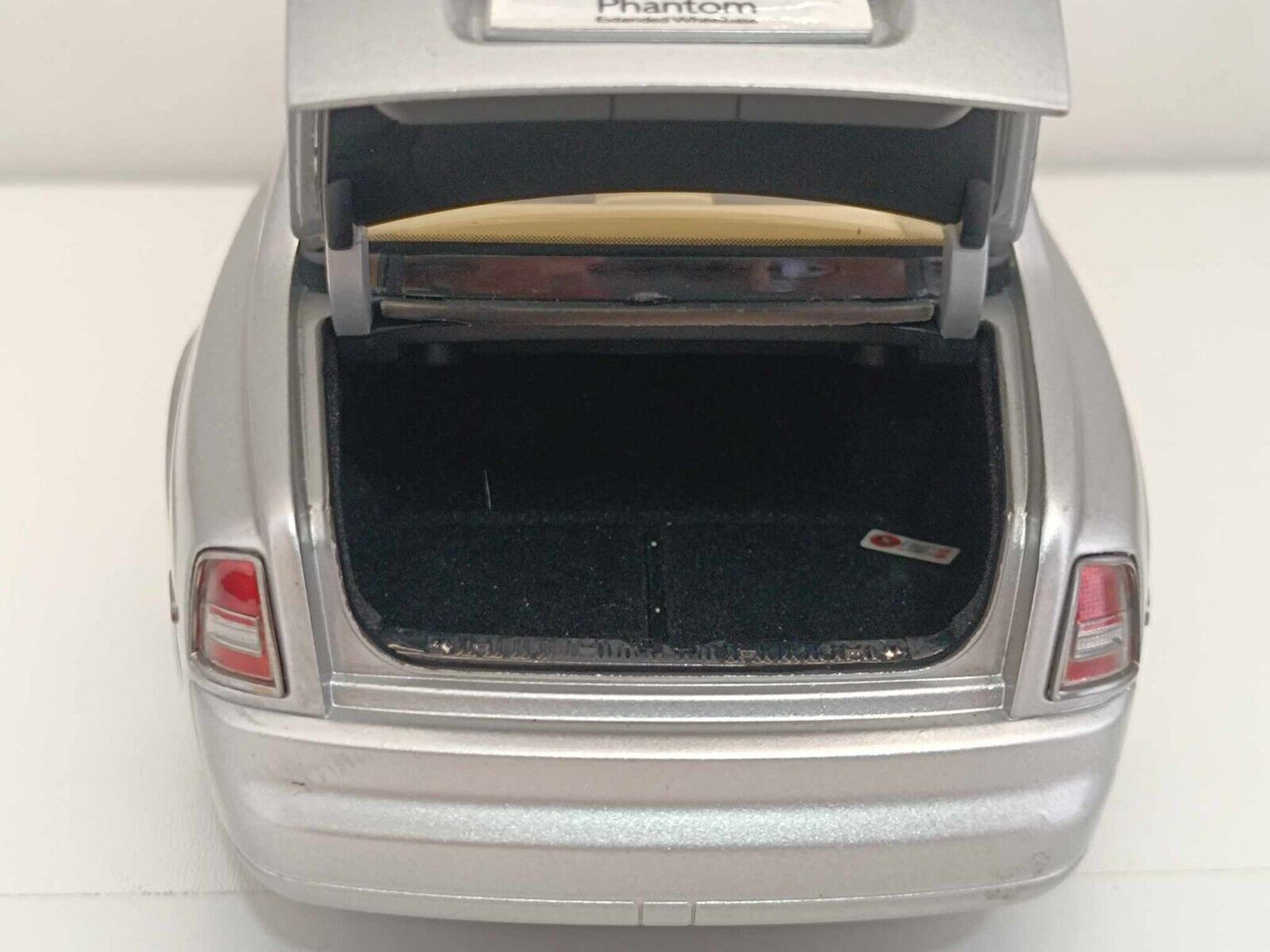 Rolls-Royce Phantom Extended Wheelbase (Very Rare) - Kyosho 1:18 GM Shop