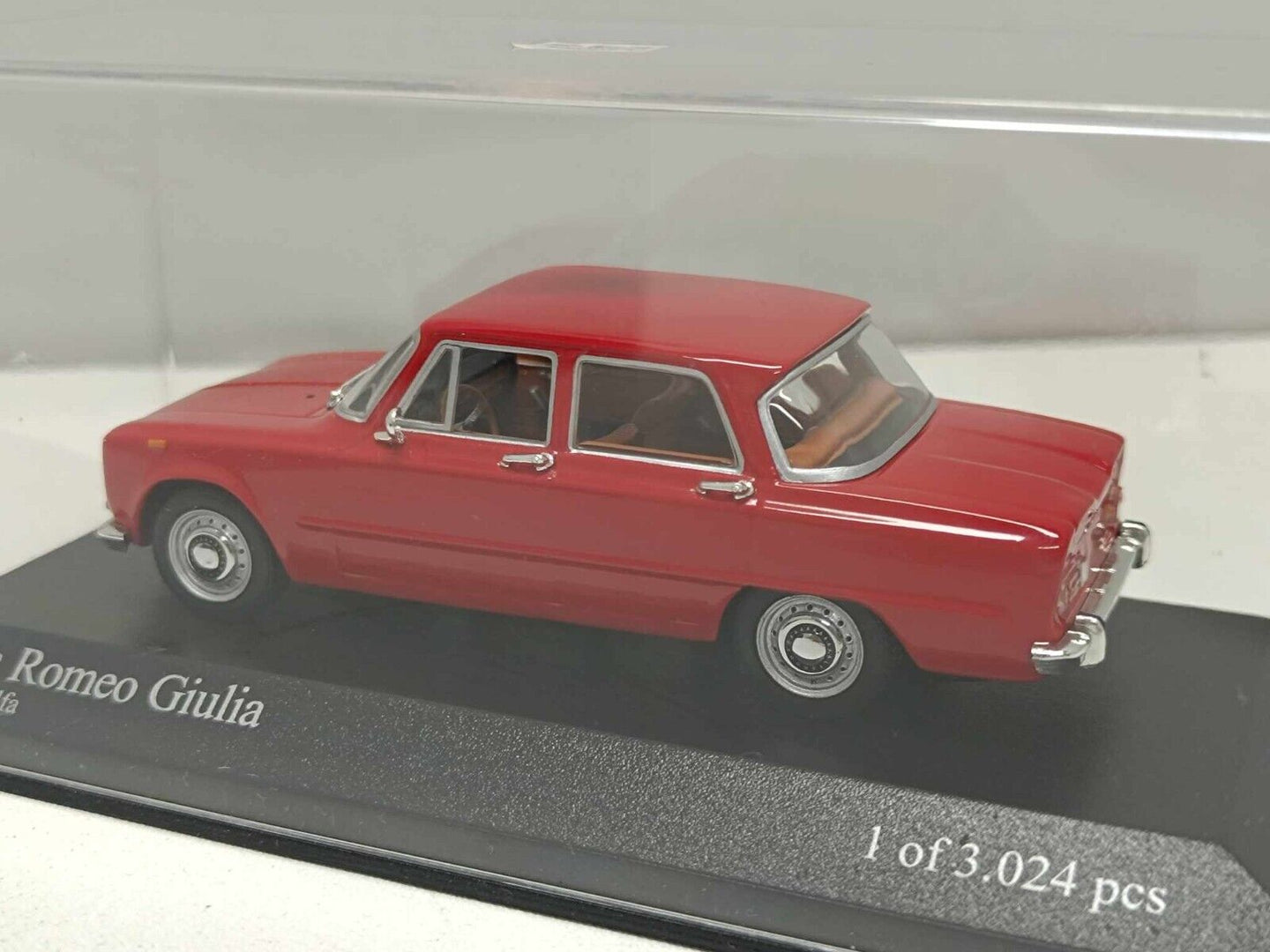 Alfa Romeo Giulia 1970 Rosso Red Minichamps 1:43 Nuovo Limited Edition 3024 Pz
