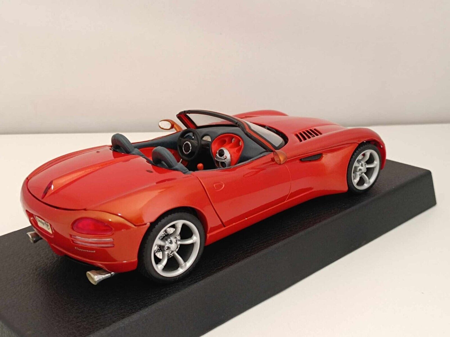 Dodge Concept Vehicle - Maisto 1:18 GM Shop