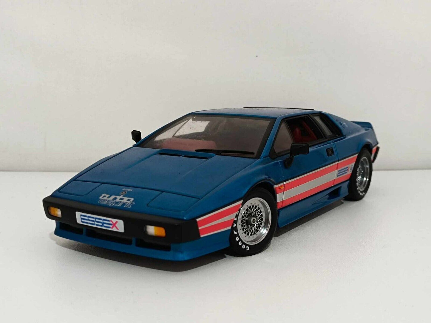 Lotus Esprit Turbo Essex Blue RHD - Autoart 1:18 GM Shop 