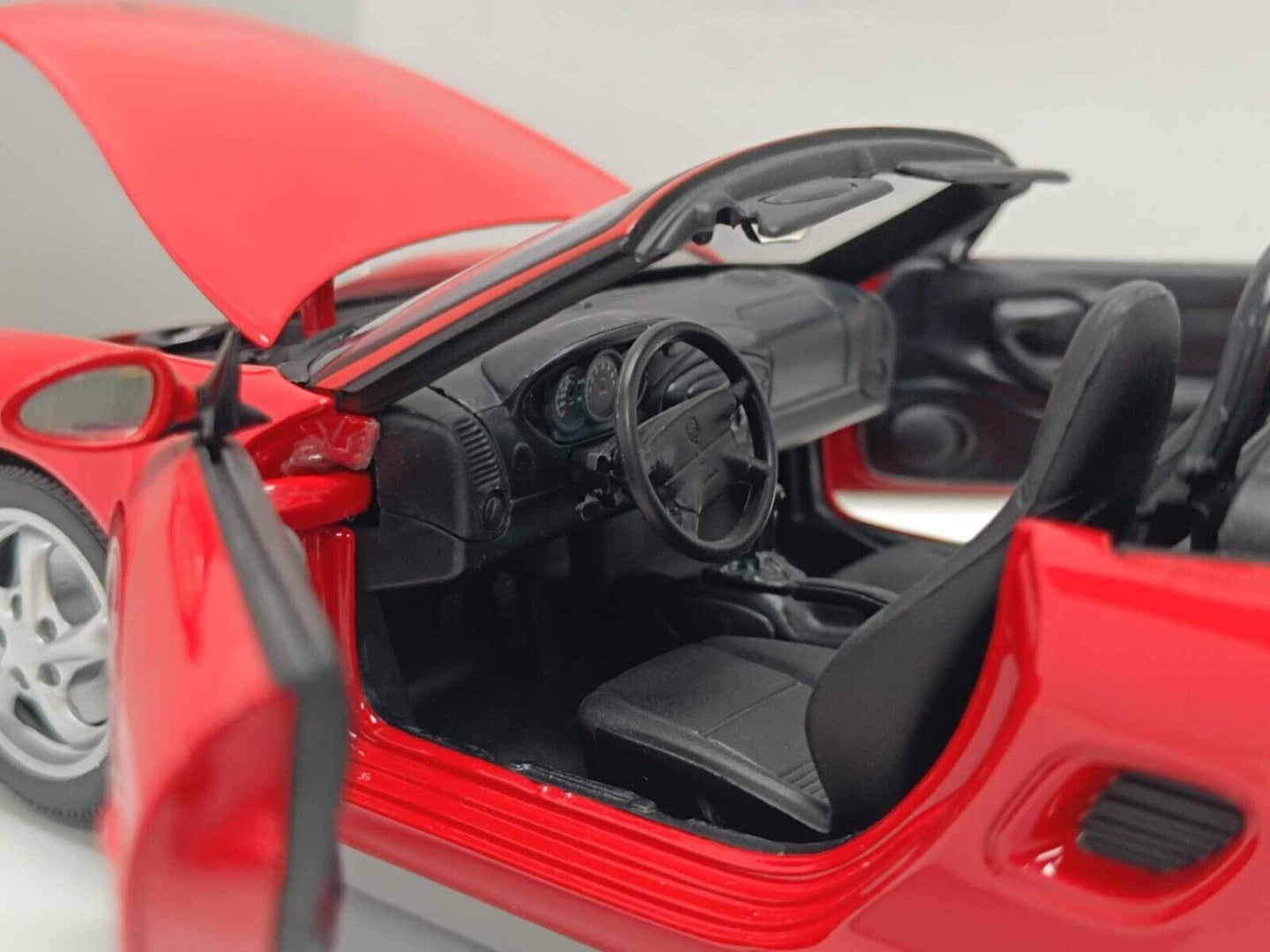 Porsche Boxster Cabriolet 1996 Red Rosso UT Models 1:18 Usato + Box