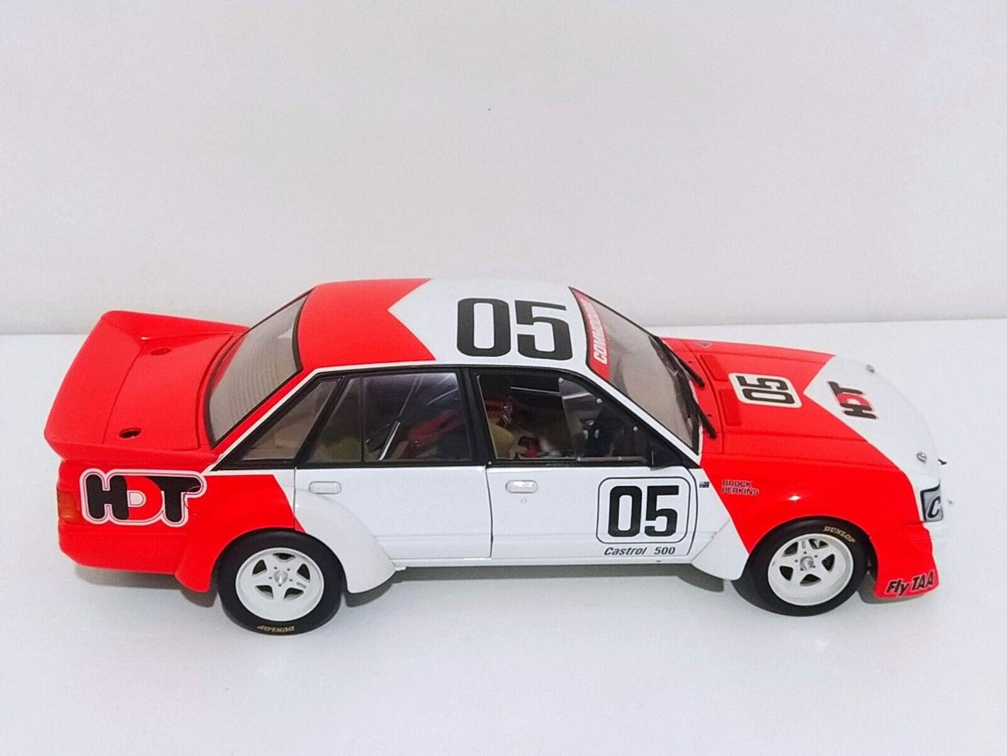 HDT VK commodore Sandown Winner 1984 - Biante 1:18 GM Shop