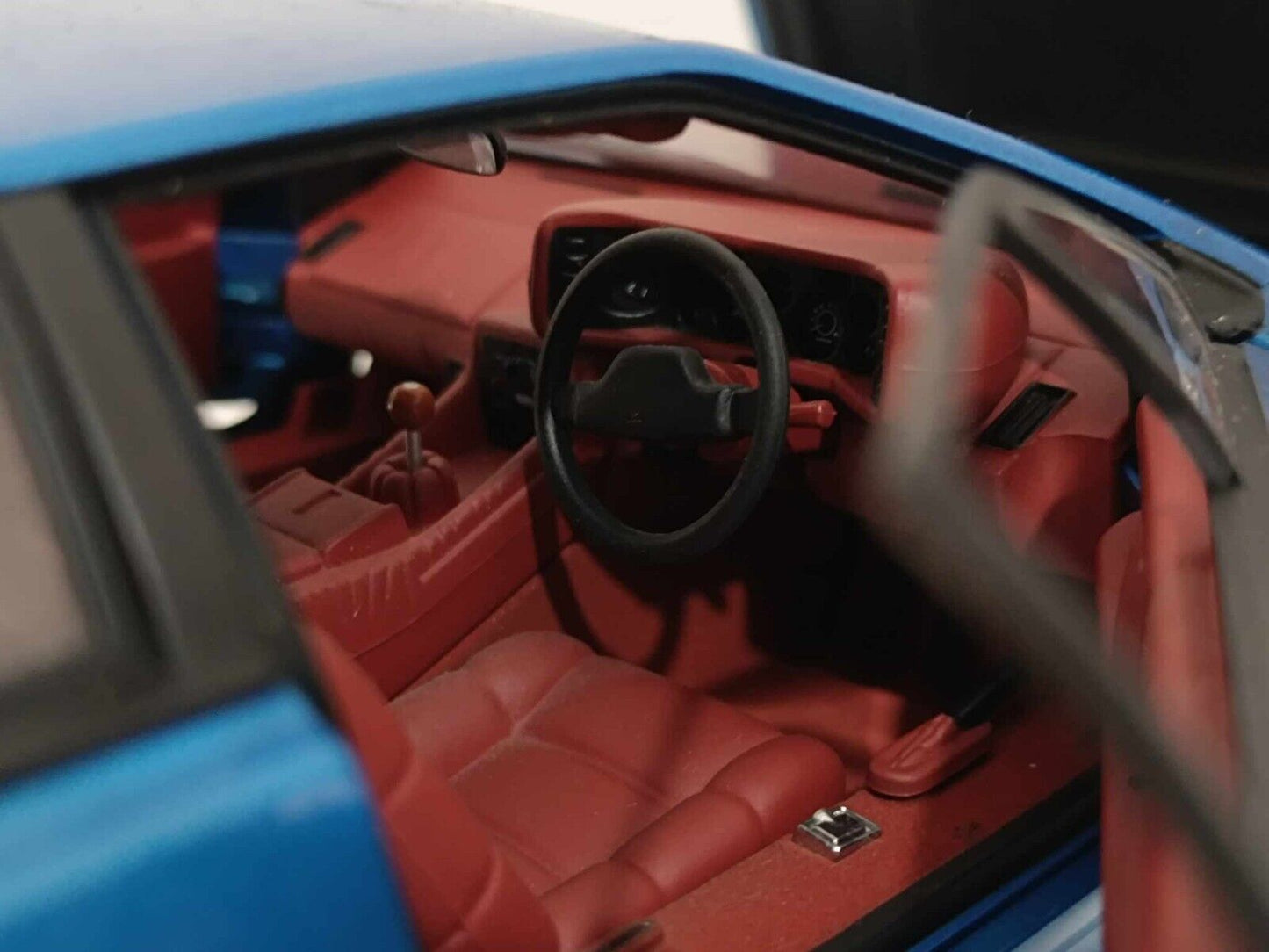 Lotus Esprit Turbo Essex Blue RHD - Autoart 1:18 GM Shop 
