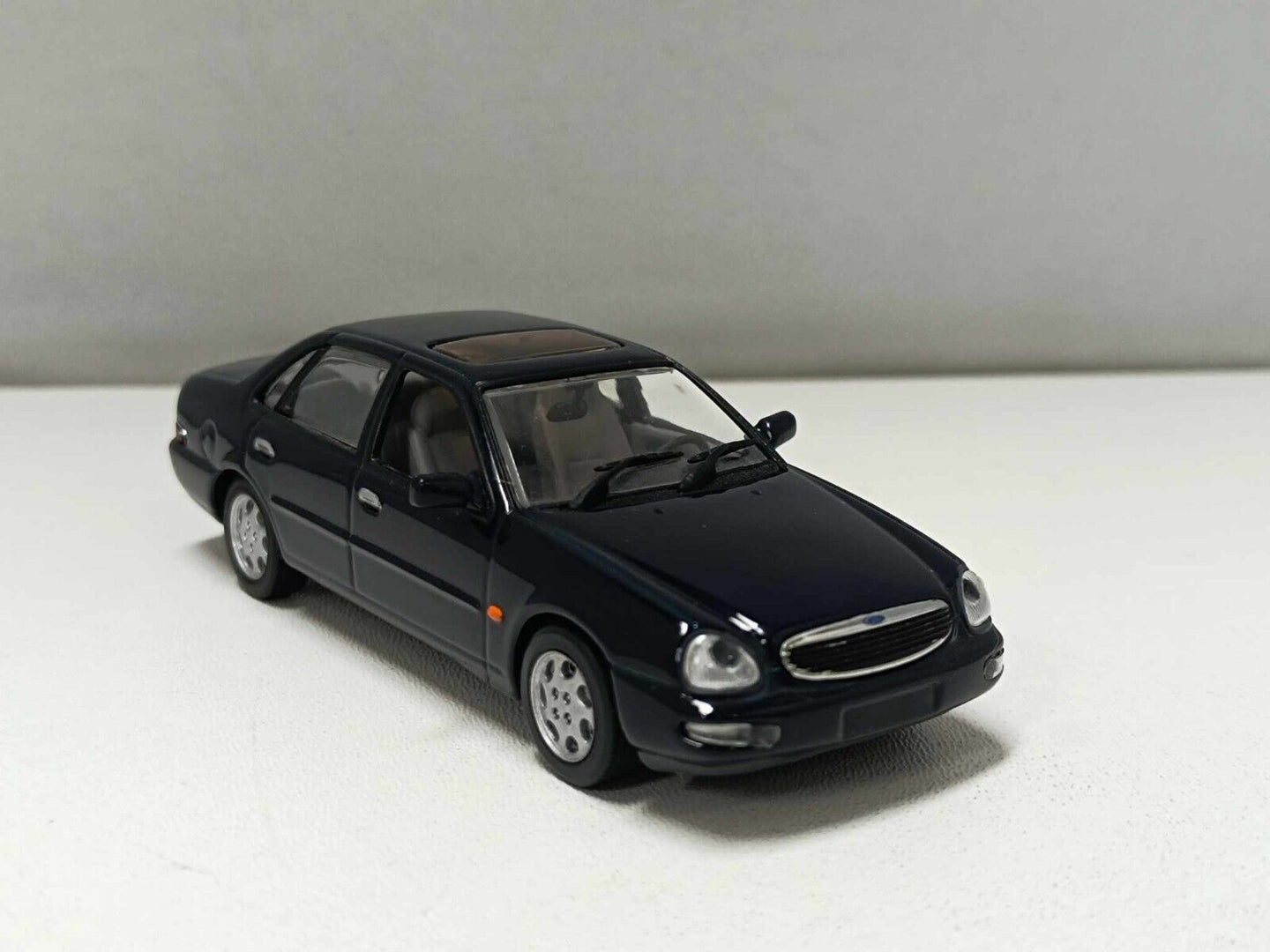 Ford Scorpio Saloon 1995 Blue Navy - Minichamps 1:43 Usato Teca