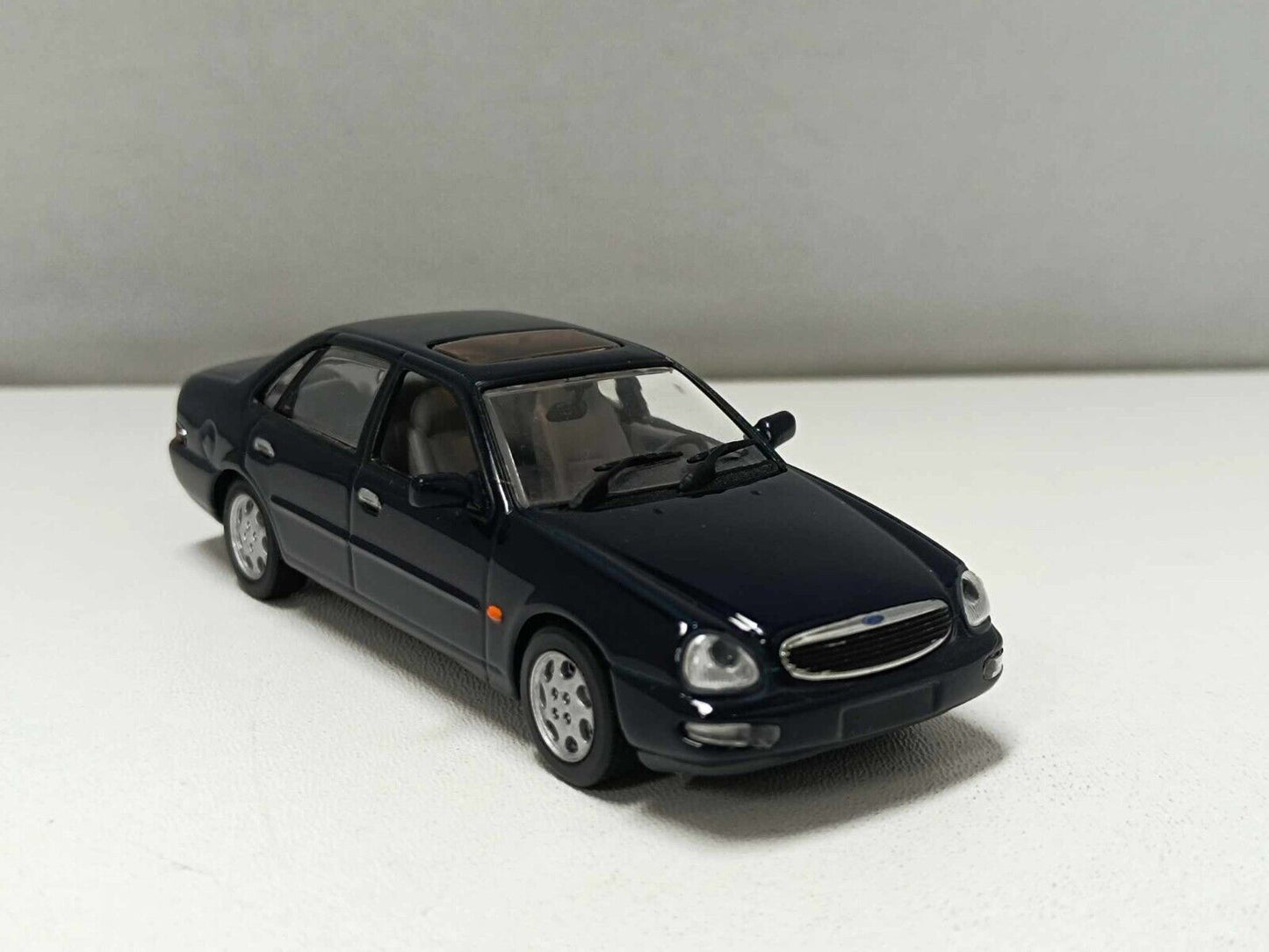 Ford Scorpio Saloon 1995 Blue Navy - Minichamps 1:43 Usato Teca