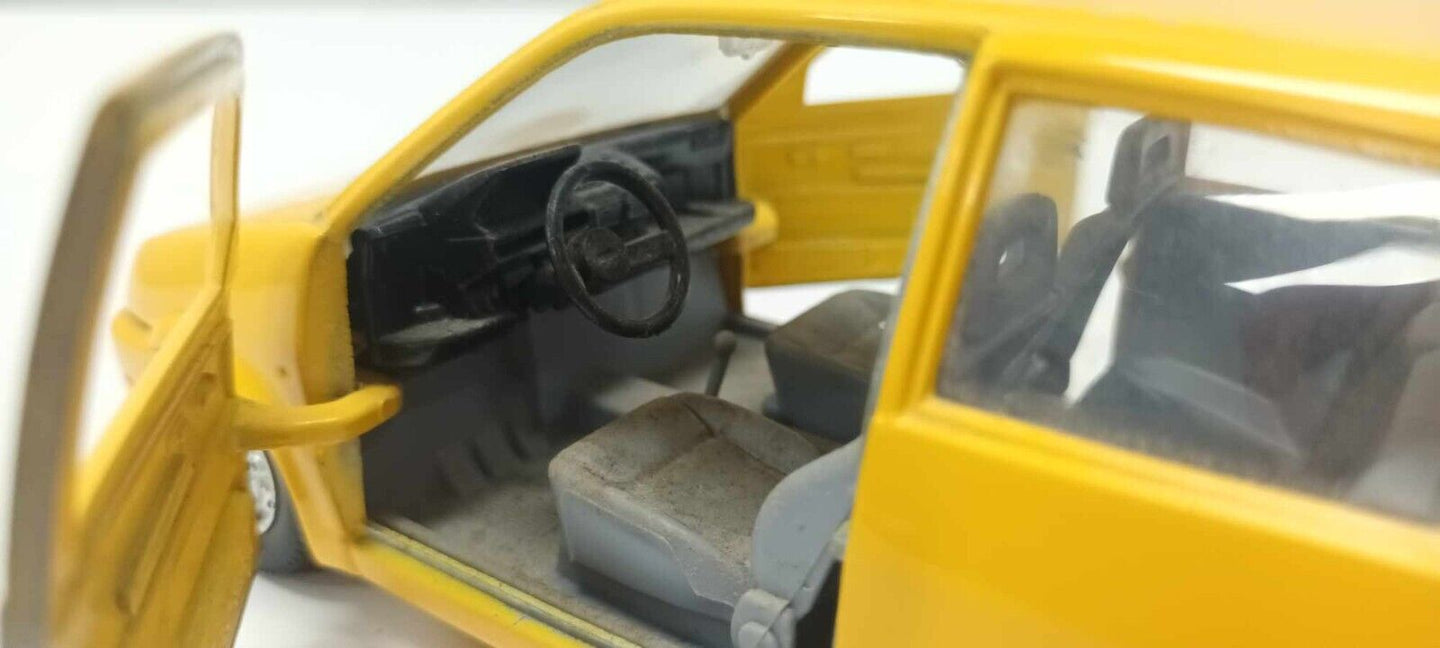Fiat 500 - 1993 Giallo Yellow Burago Bburago Made in Italy 1:24 Usato 1/24