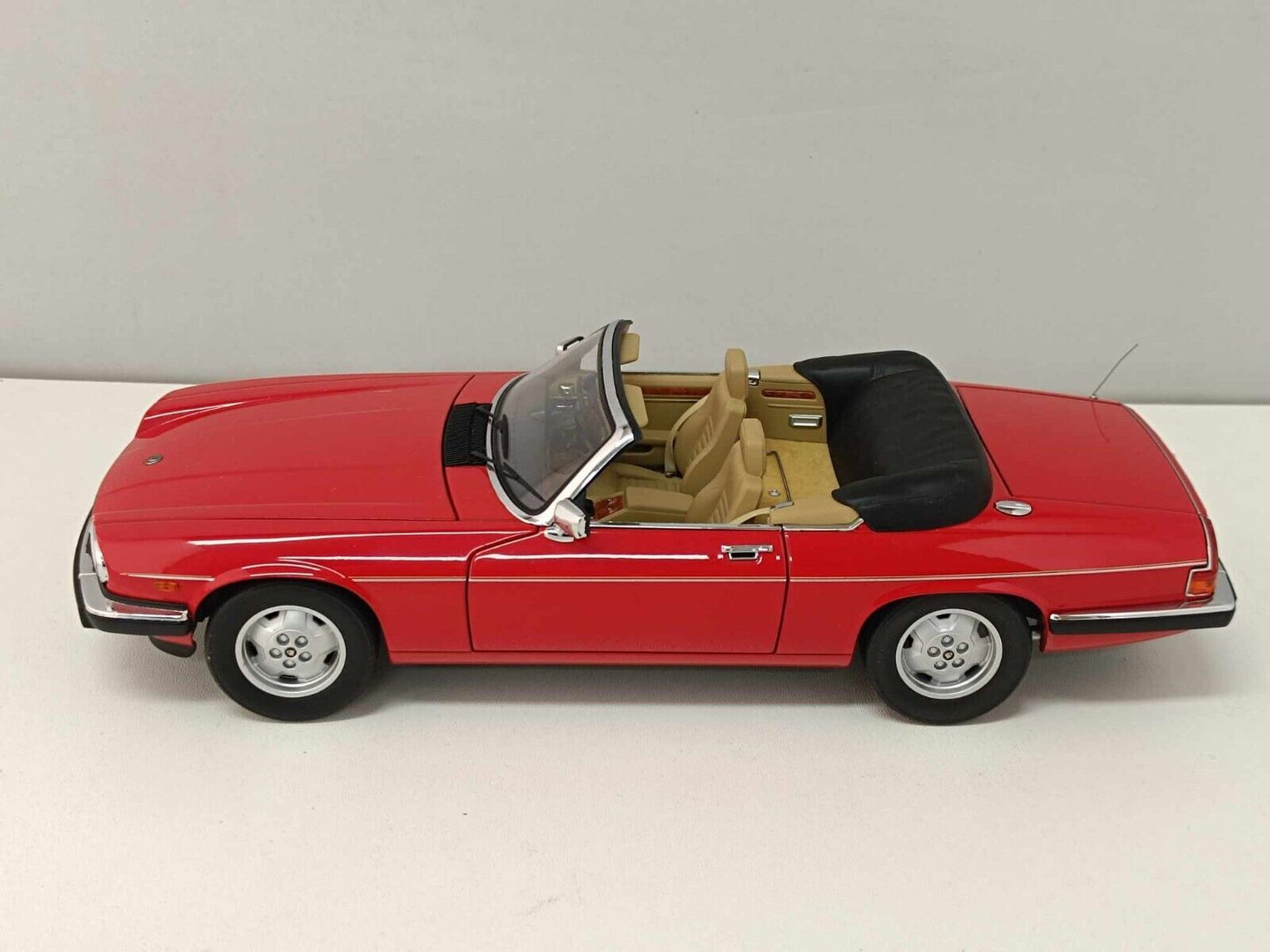 Jaguar XJS  Cabriolet 1991 Autoart 1/18 Rosso Rara Very Rare Usato GM Shop