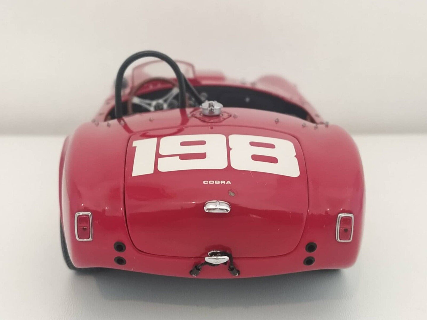 Shelby Cobra 260 #198 1963 - Exoto 1:18 - GM Shop 