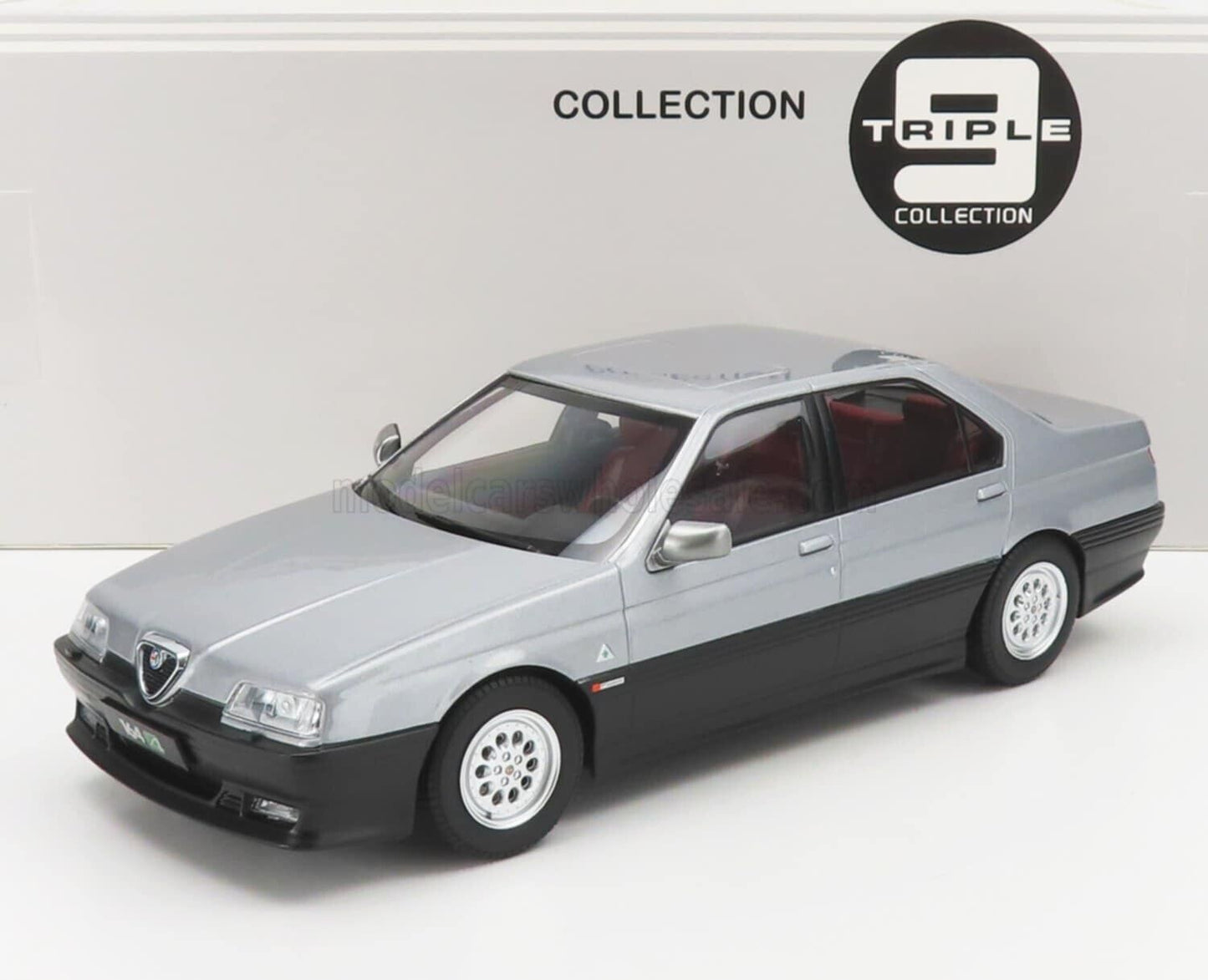 Alfa Romeo 164 Q4 Grigio Metallizzato Grey Metallic 1994 Triple 9 - 1:18 Nuovo