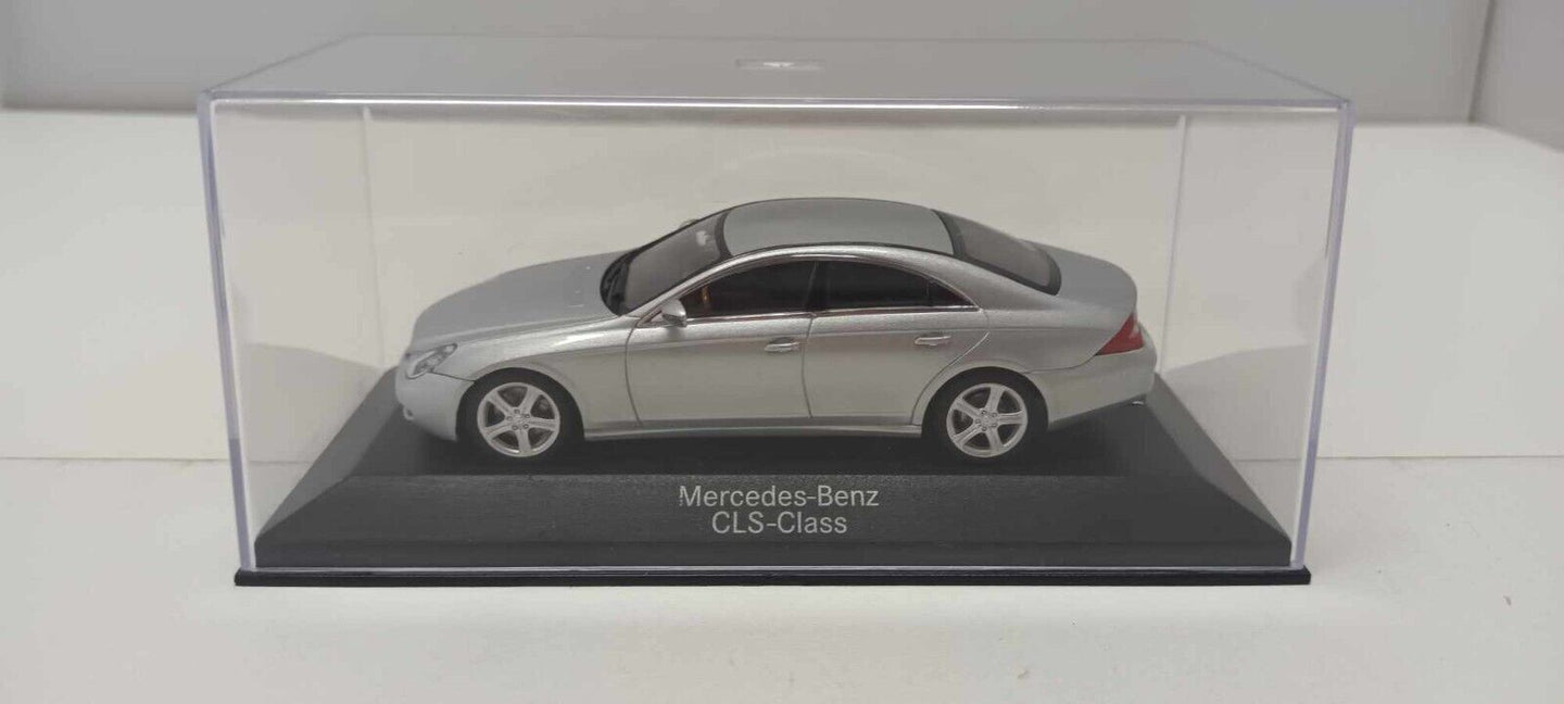 Mercedes-Benz CLS-Class Classe CLS Minichamps 1:43 Silver Usato + Teca