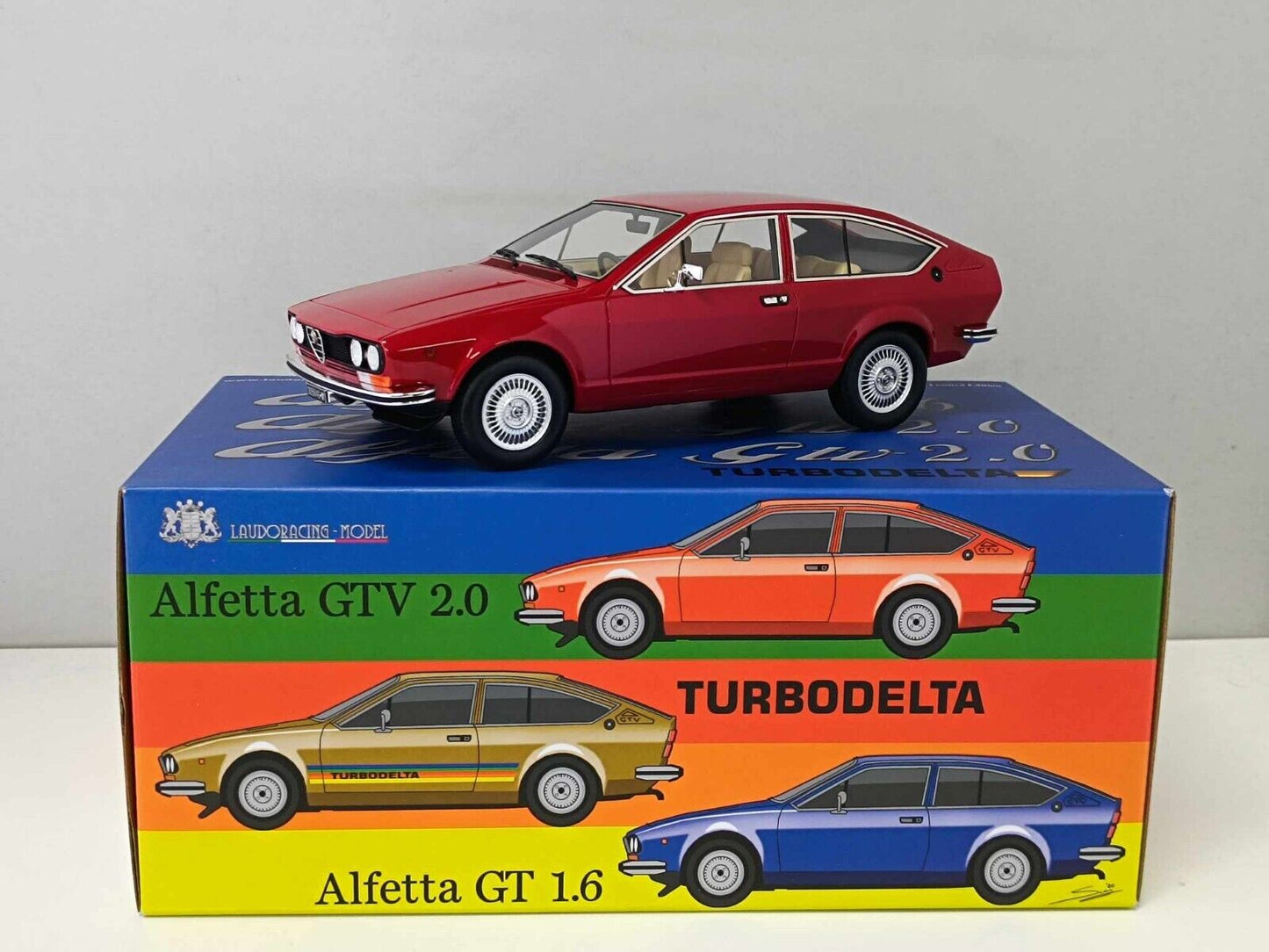 Alfa Romeo Alfetta GT 1.6 1976 Laudoracing 1/18 Rossa Usato Edizione Limitata
