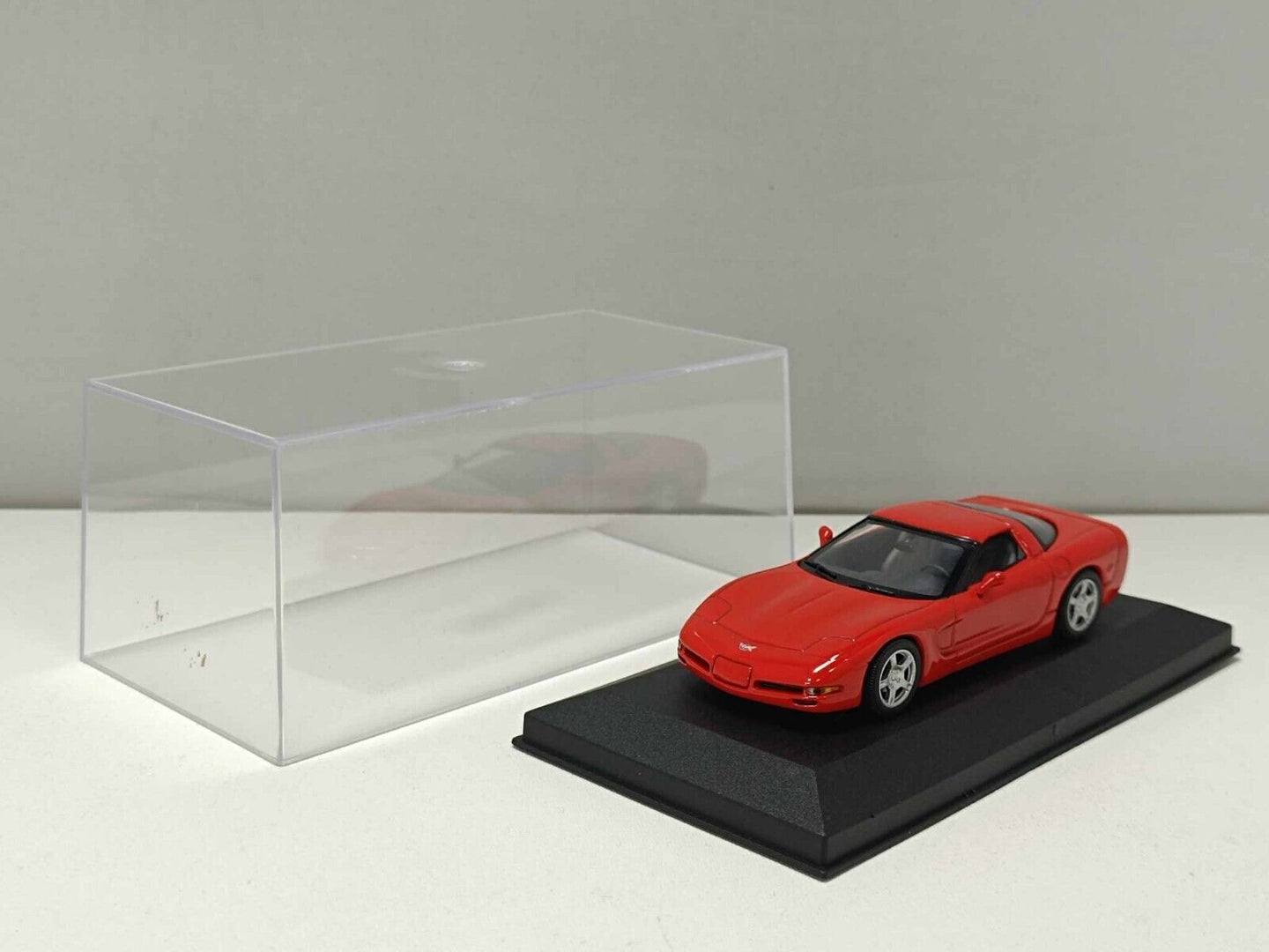 Chevrolet Corvette 1997 Red Rosso - Minichamps 1:43 Usato + Teca