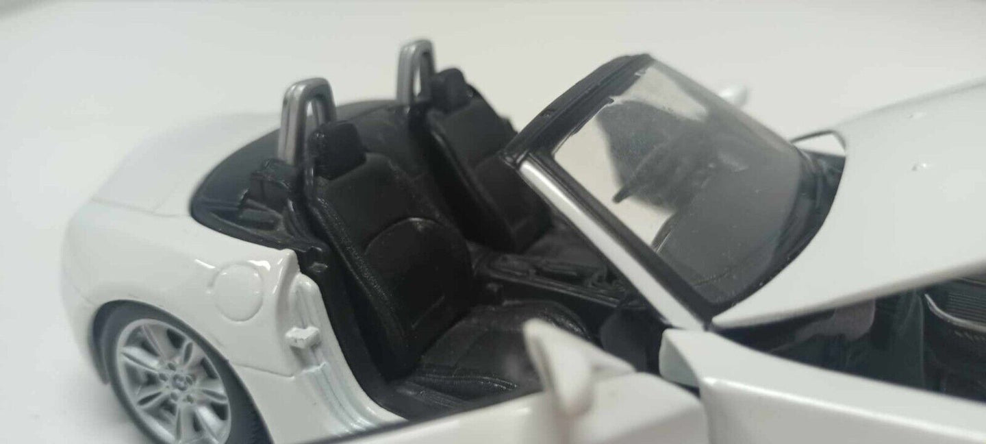 BMW Z4 Spider 2003 White Bianco Burago 1:24 Usato 1/24