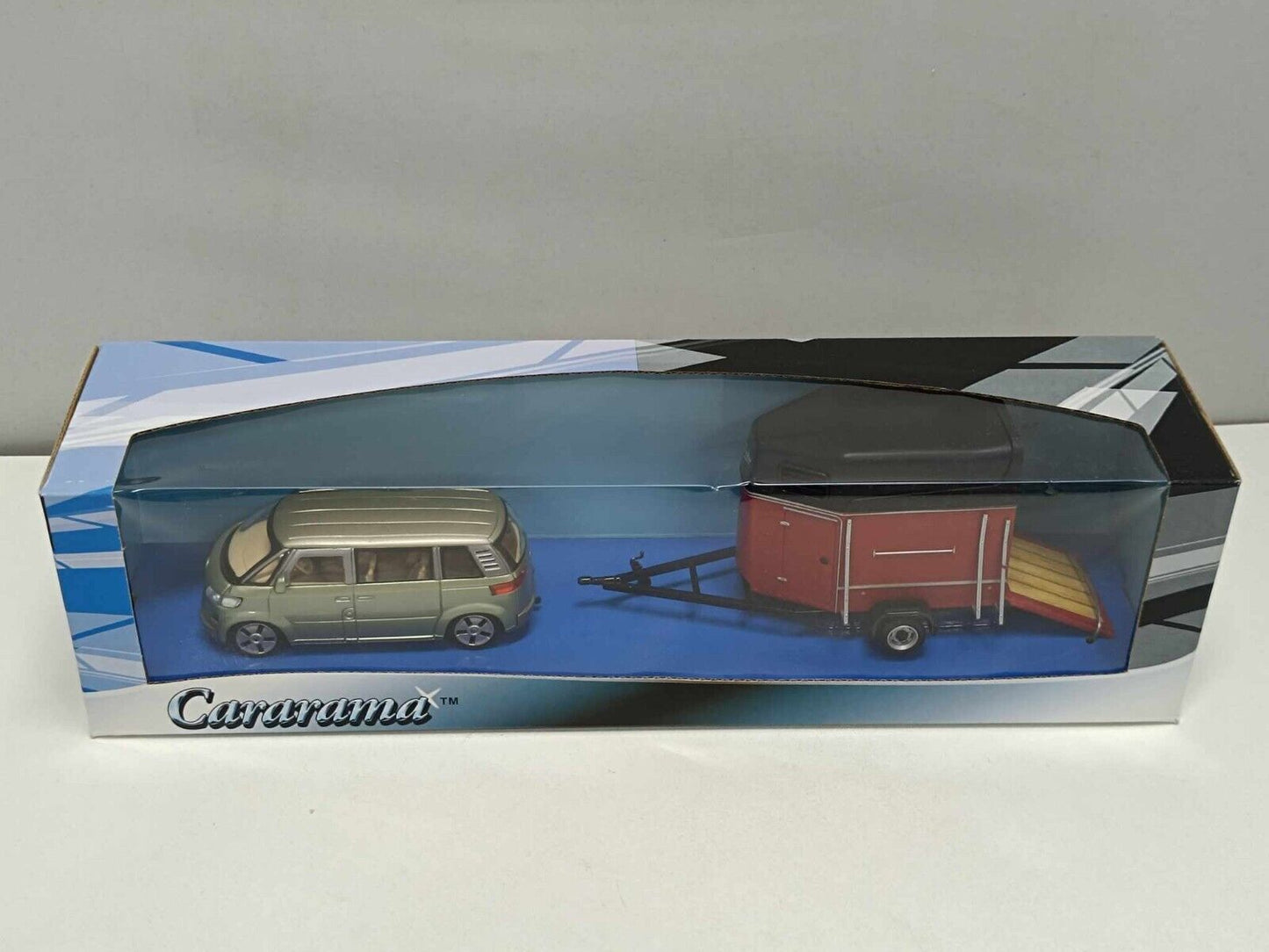 Volkswagen Microbus 2001 Verde  Green + Van Porta Cavalli - Cararama 1:43 Nuovo