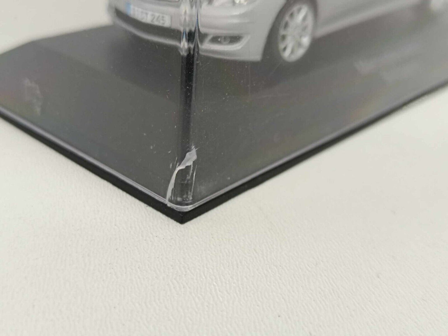 Mercedes-Benz B-Klasse W245 Minichamps 1/43 Polarsilver Usato + Teca