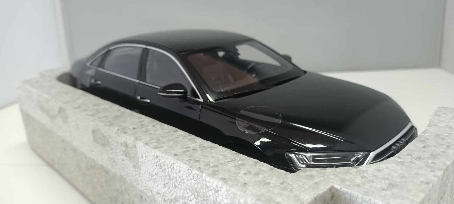 Audi A8 L Mythosschwartz Myth Black Norev 1:18 Audi Collection Usato + Box
