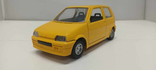 Fiat 500 - 1993 Giallo Yellow Burago Bburago Made in Italy 1:24 Usato 1/24