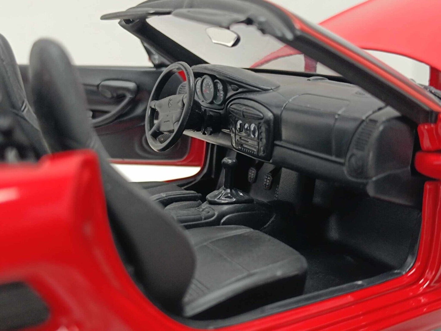 Porsche Boxster Cabriolet 1996 Red Rosso UT Models 1:18 Usato + Box