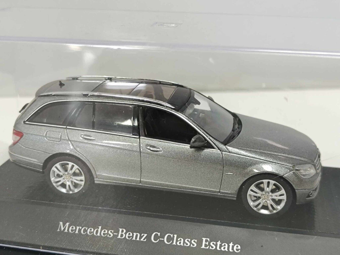 Mercedes-Benz C Klasse T-Modell W204 2007 Palladium Silver Schuco 1:43 Dealer