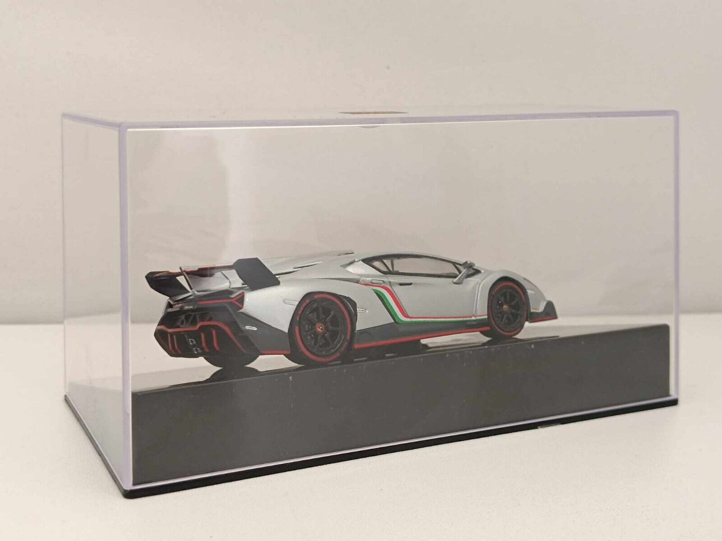 Lamborghini Veneno (2013) - Ixo Models 1:43 GM Shop