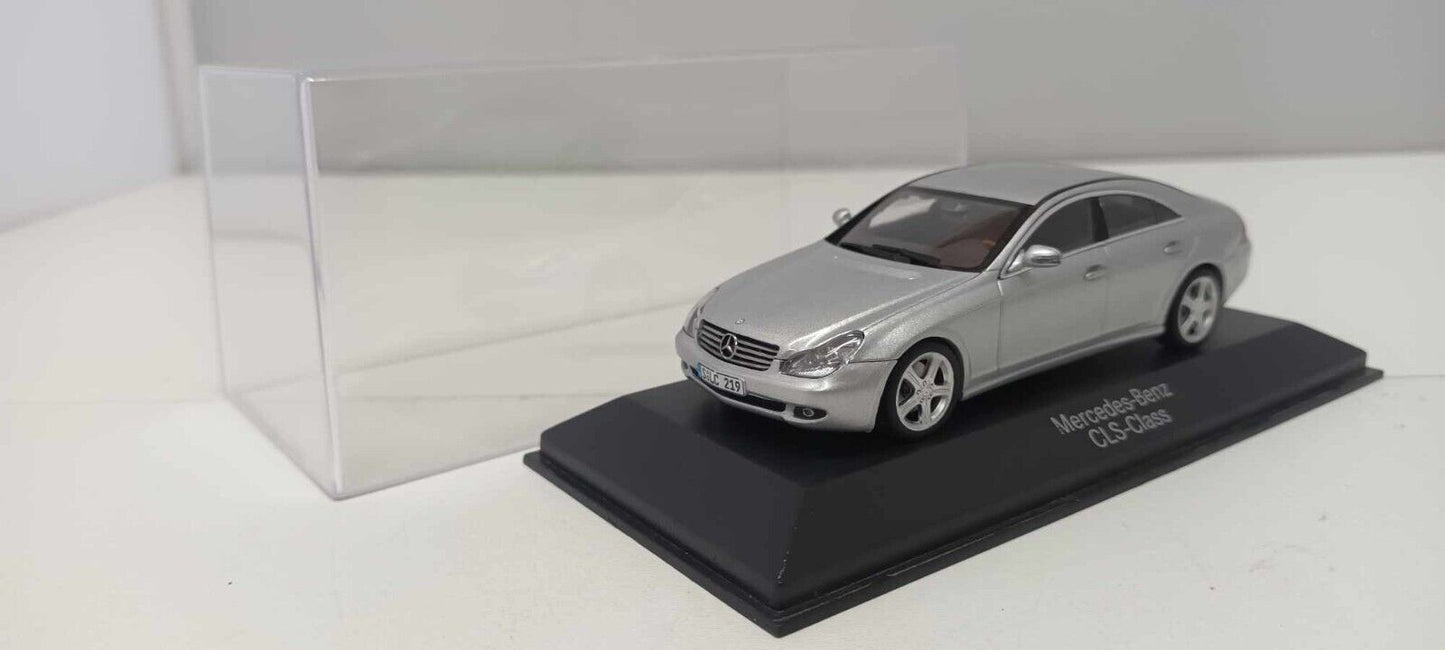 Mercedes-Benz CLS-Class Classe CLS Minichamps 1:43 Silver Usato + Teca