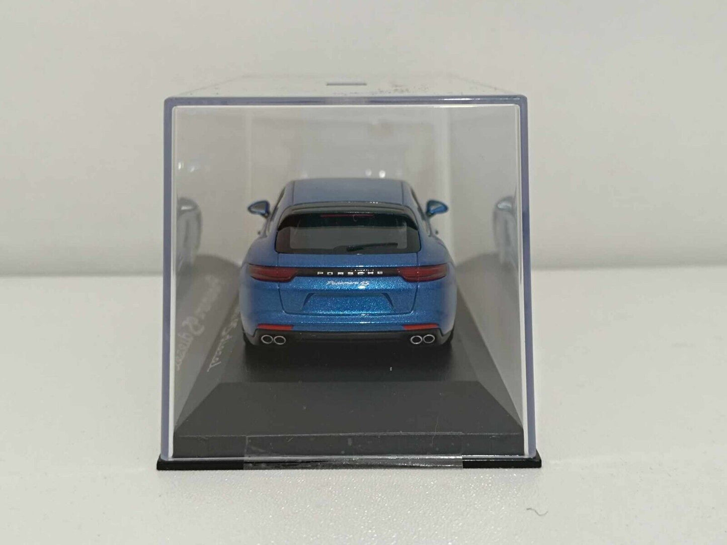 Porsche Panamera 4S Diesel - Minichamps 1:43 GM Shop