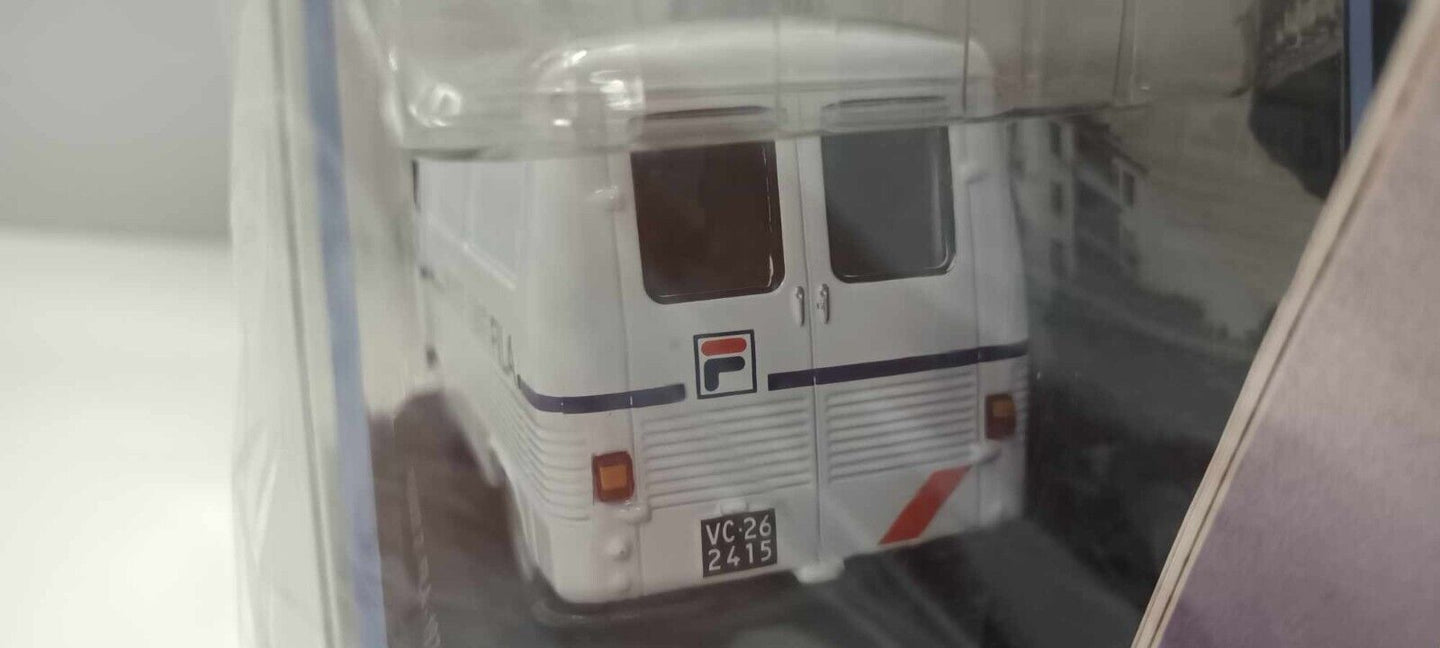 Peugeot J7 - FILA 1975 1:43 Edicola Veicoli Pubblicitari Epoca + Fascicolo