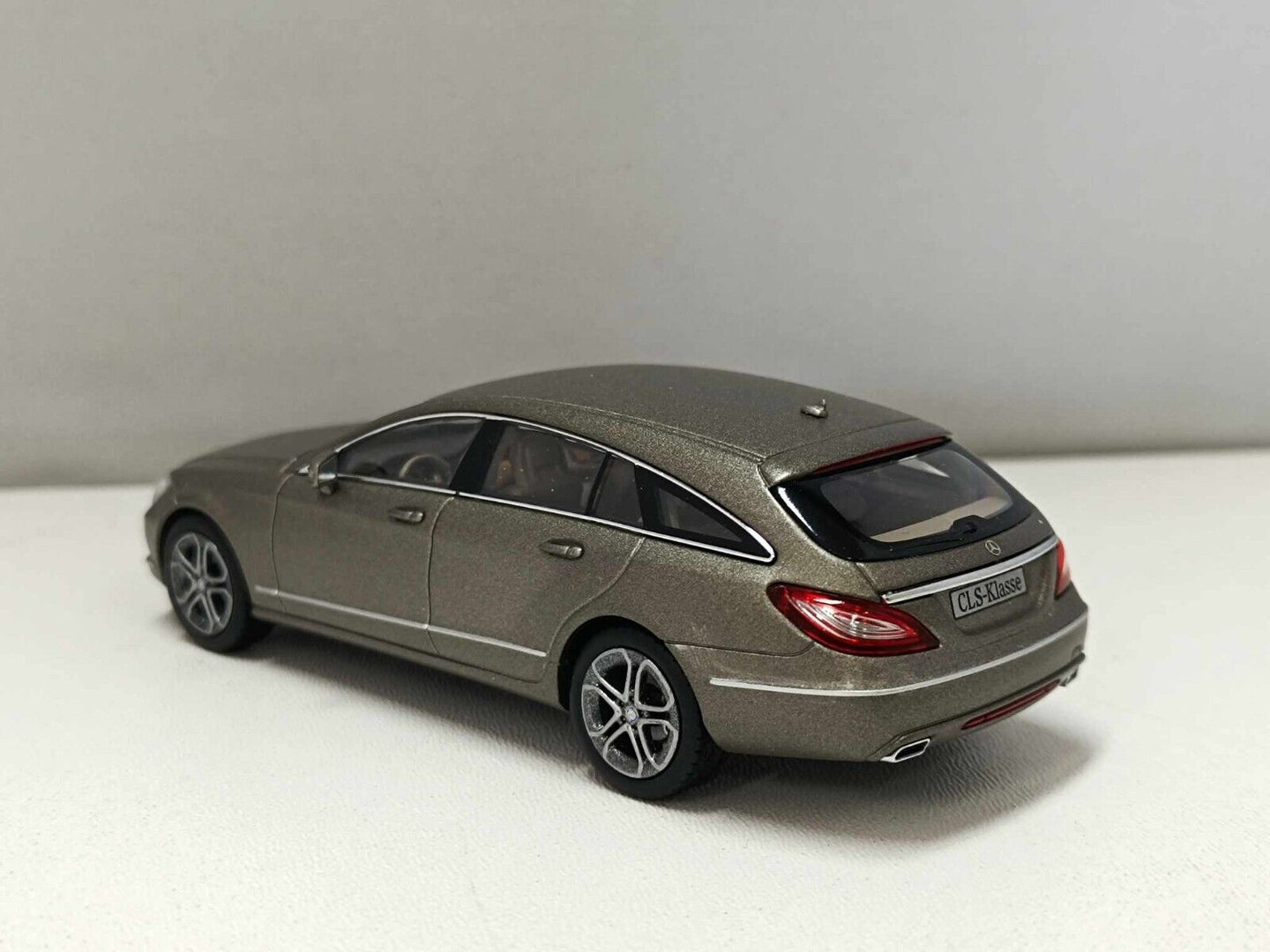 Mercedes-Benz CLS Klasse Shooting Brake 2010 - Norev 1:43 Usato