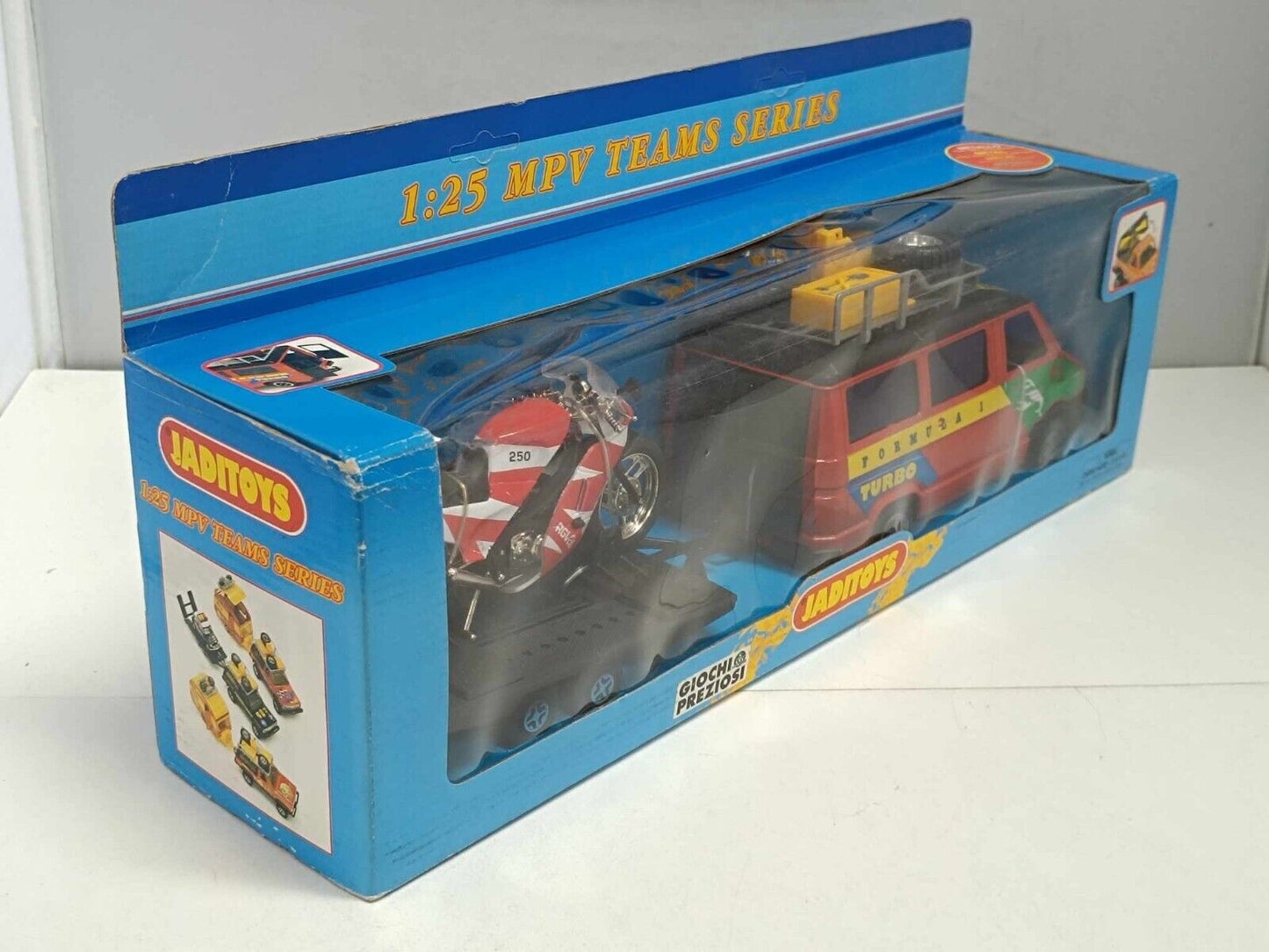 Iveco Daily Formula 1 MPV Teams Series 1:25 Rare Jaditoys 1:25  Nuovo Vintage