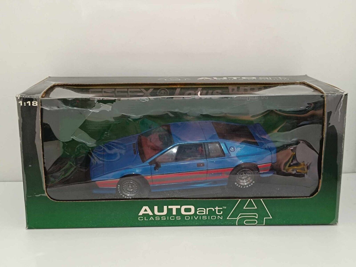 Lotus Esprit Turbo Essex Blue RHD - Autoart 1:18 GM Shop 