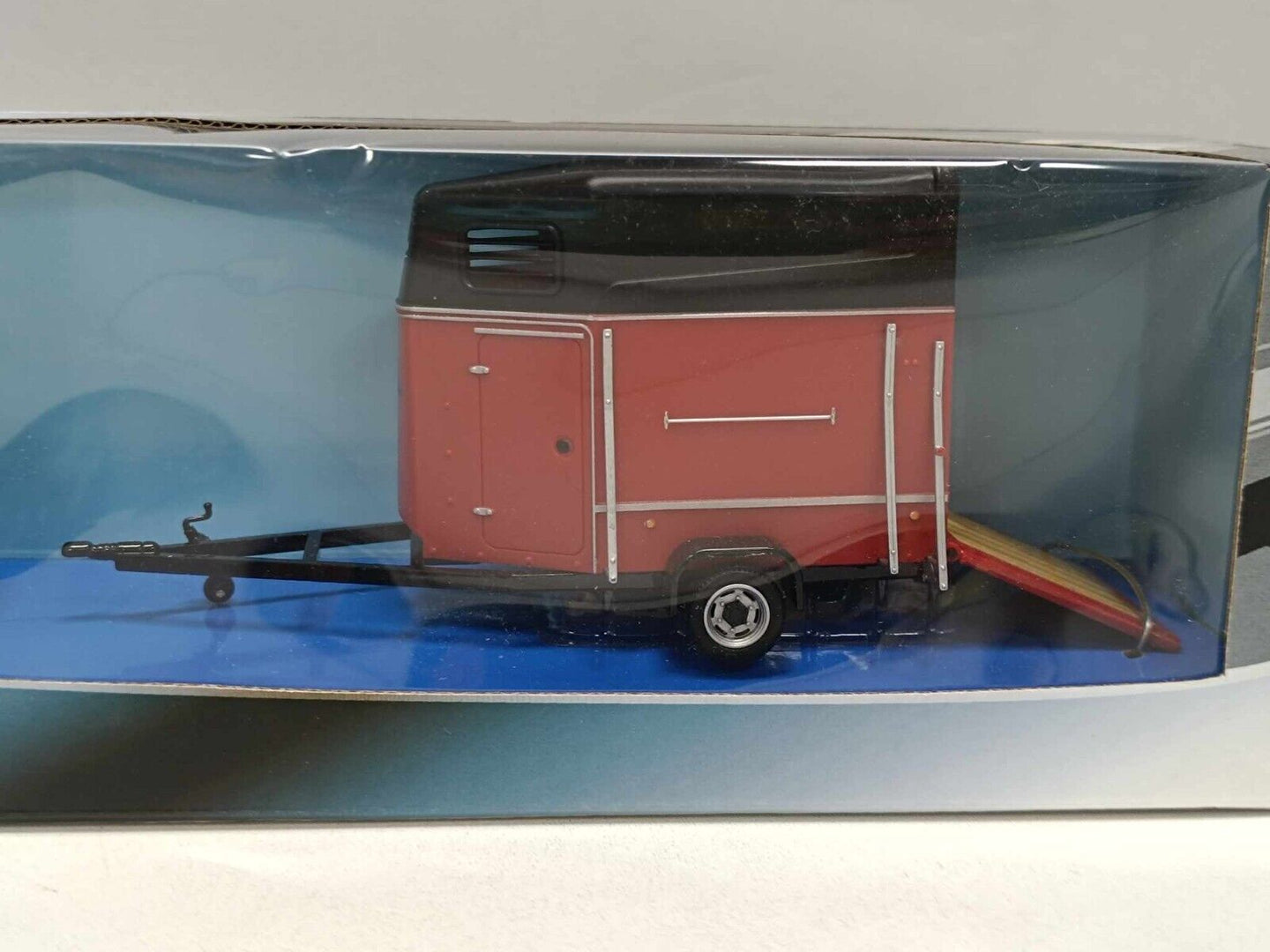 Volkswagen Microbus 2001 Verde  Green + Van Porta Cavalli - Cararama 1:43 Nuovo