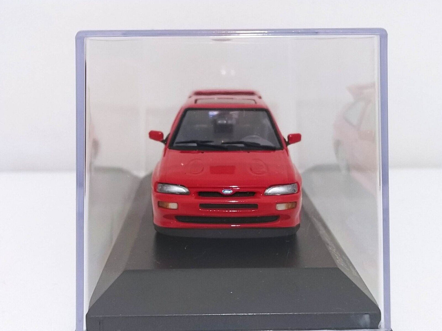 Ford Escort Cosworth - Minichamps 1:43 GM Shop