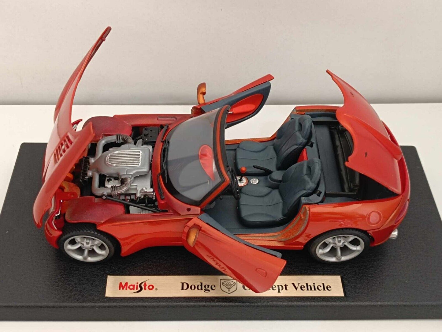 Dodge Concept Vehicle - Maisto 1:18 GM Shop