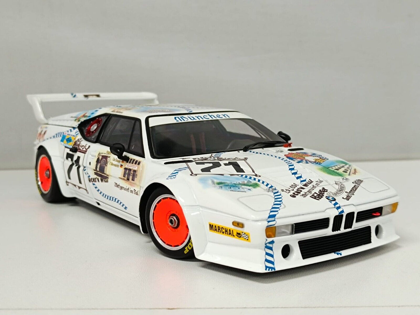 BMW M1 V. Bayern / Oberndorfer / Danner #71 Le Mans 1981 Minichamps 1:18 Usato